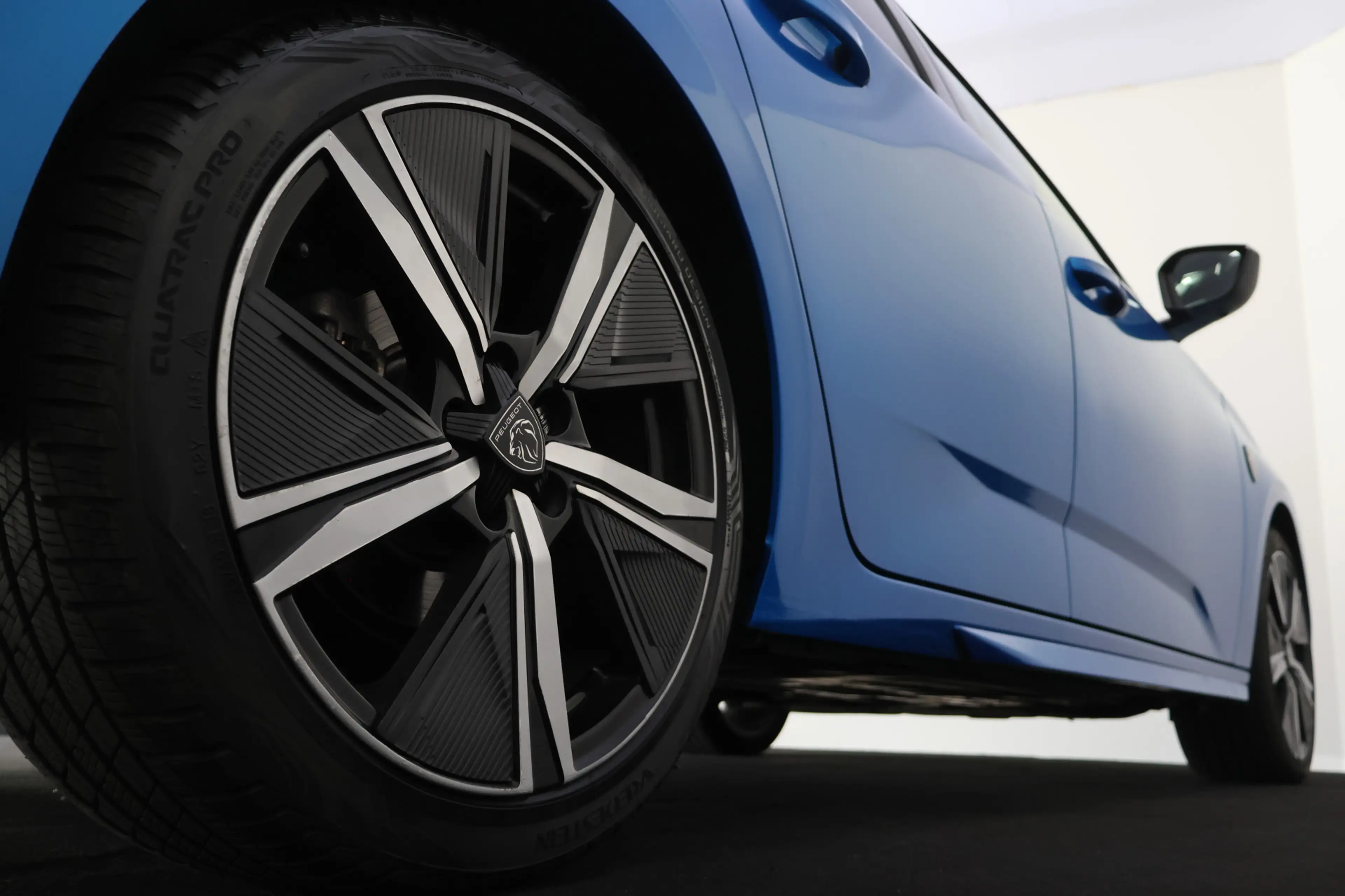 Peugeot 308 1.2T Aut. GT- Pack Business PANO | MATRIX LED | AC — photo 14