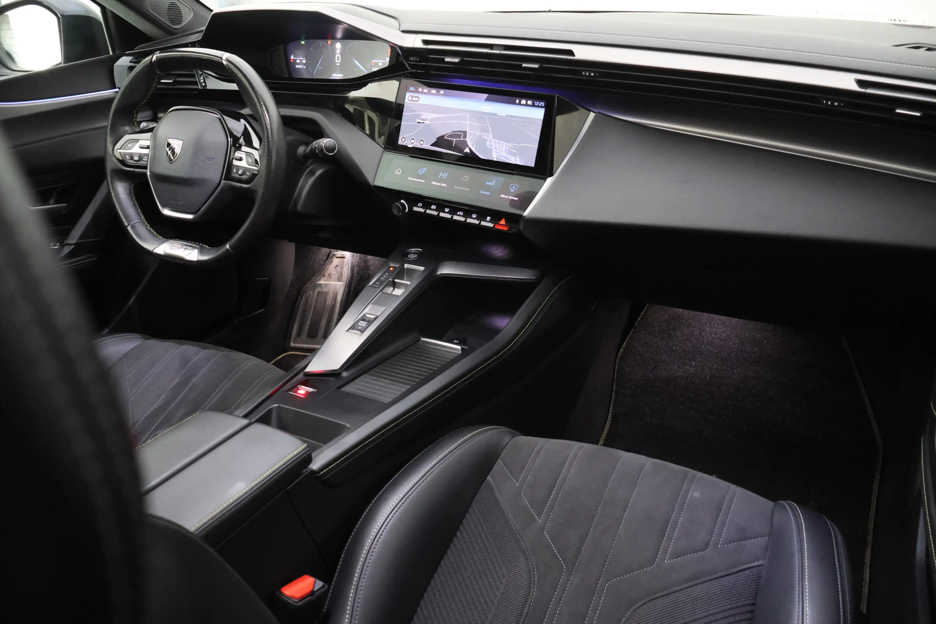 Peugeot 308 1.2T Aut. GT- Pack Business PANO | MATRIX LED | AC — photo 18