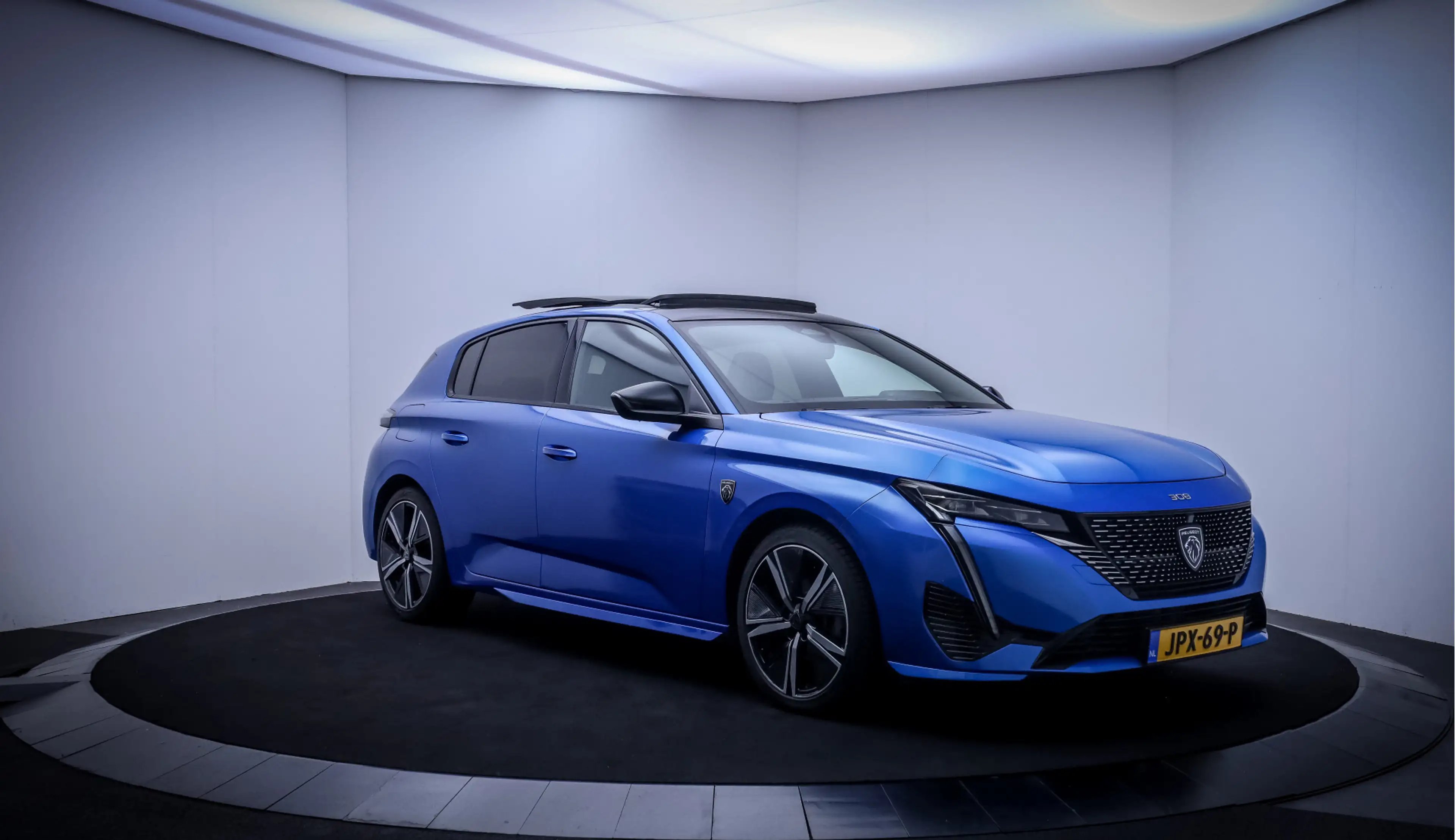 Peugeot 308 1.2T Aut. GT- Pack Business PANO | MATRIX LED | AC — photo 3