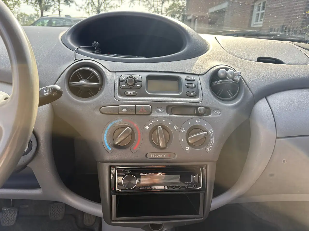 Toyota Yaris 1.0-16V VVT-i, foto 4