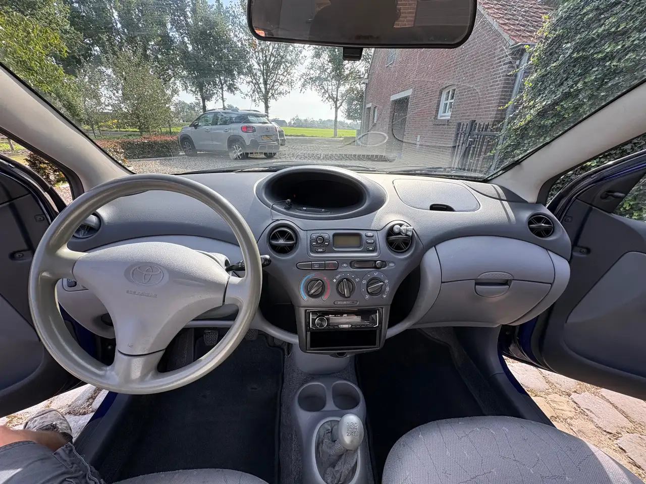 Toyota Yaris 1.0-16V VVT-i, foto 3