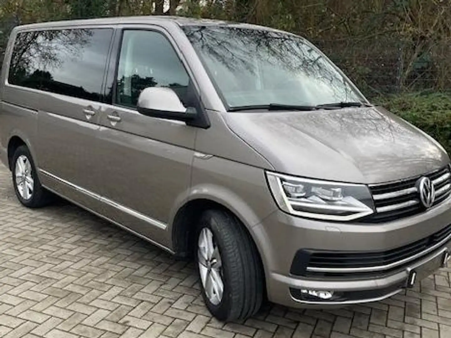 Volkswagen T6 Multivan Multivan Generation Six TSI Beige - 1