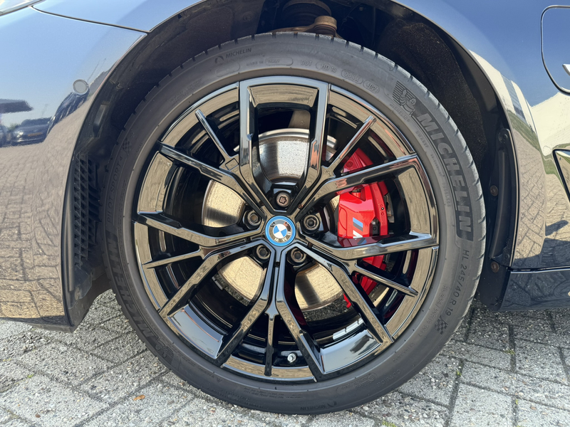 BMW 530 5-serie Touring 530e High Executive M Sport Panora — photo 41