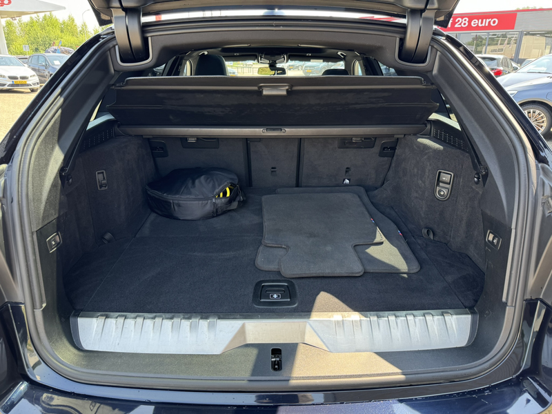BMW 530 5-serie Touring 530e High Executive M Sport Panora — photo 29