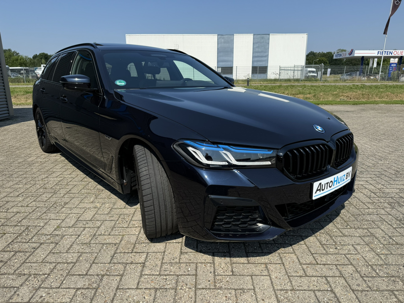 BMW 530 5-serie Touring 530e High Executive M Sport Panora — photo 4