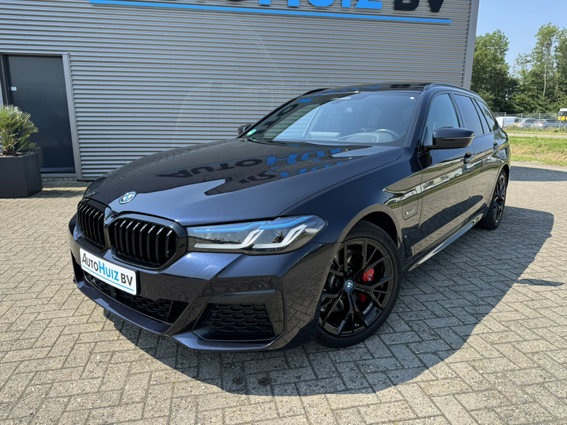 BMW 530 5-serie Touring 530e High Executive M Sport Panora — photo 2