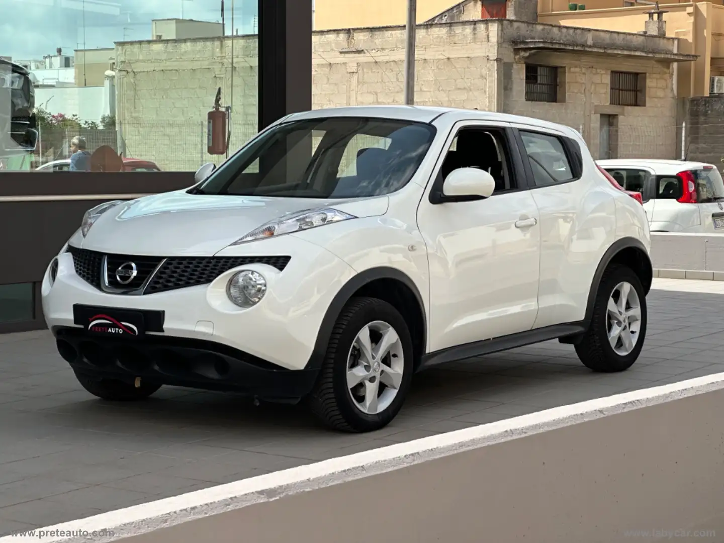 Nissan Juke 1.6 94 CV Young Wit - 1