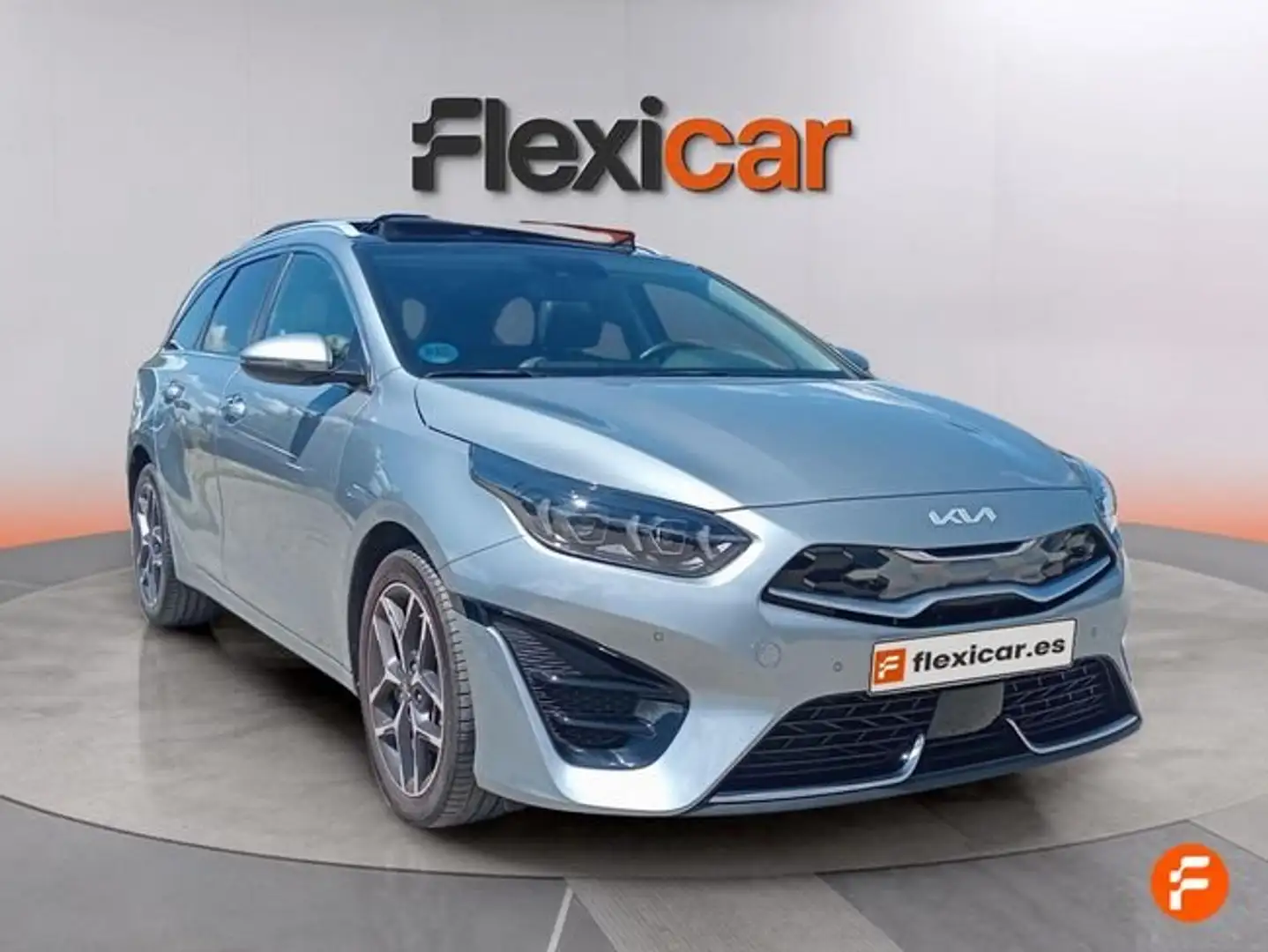 Kia Ceed / cee'd Tourer 1.6 PHEV eDrive Aut. Gris - 2