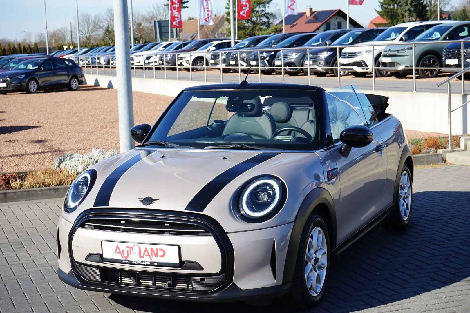 MINI Cooper Cabrio Classic 1.5 Aut. LED Navi Sitzheizun Gris - 2