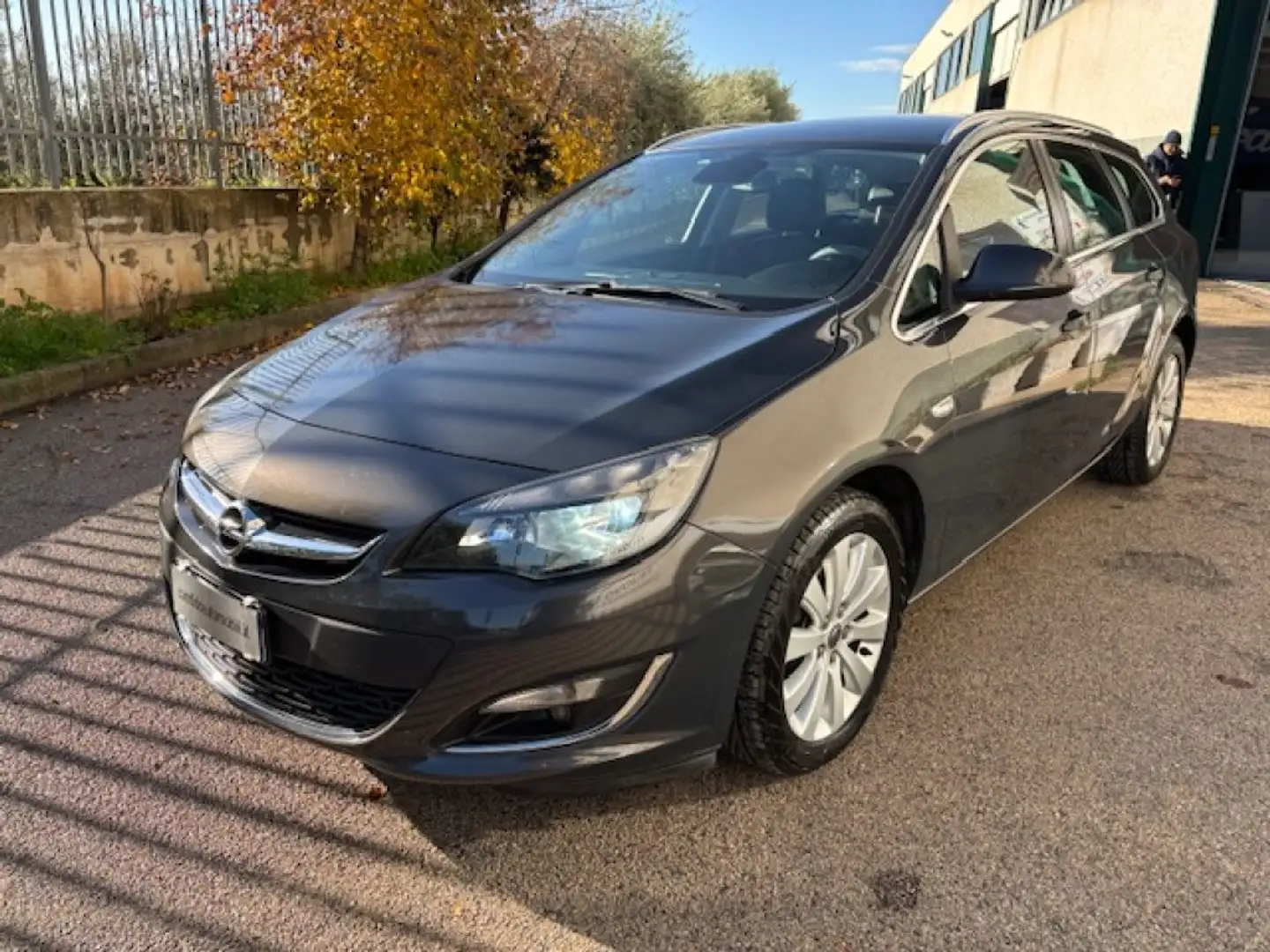 Opel Astra 1.7 CDTI 130CV Sports Tourer Cosmo Gris - 1