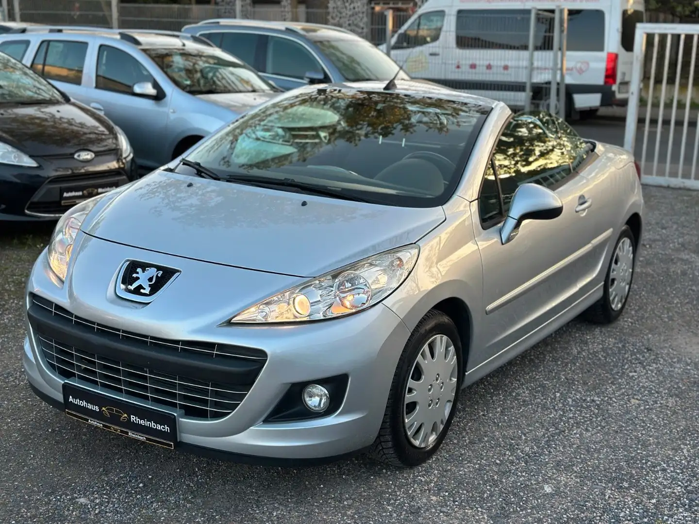 Peugeot 207 CC Cabrio-Coupe Platinum HU NEU/SERVICE NEU Gris - 2