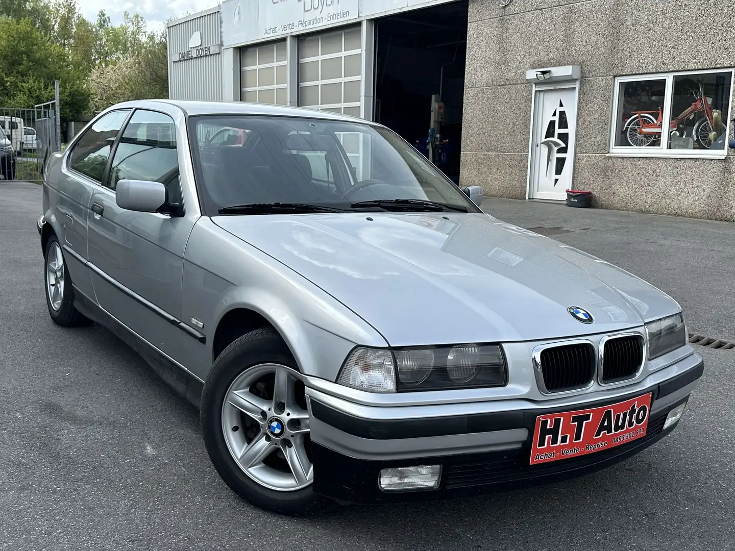 BMW 318 318is/ti/Etat neuf/94.000Kms/1er proprietaire Stříbrná - 2