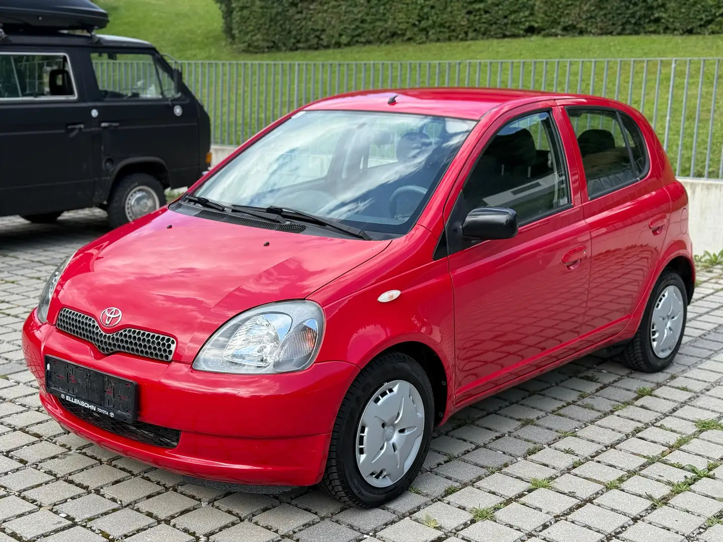 Toyota Yaris 1.0 Benzin Vorgeführt 2.Besitz - 2