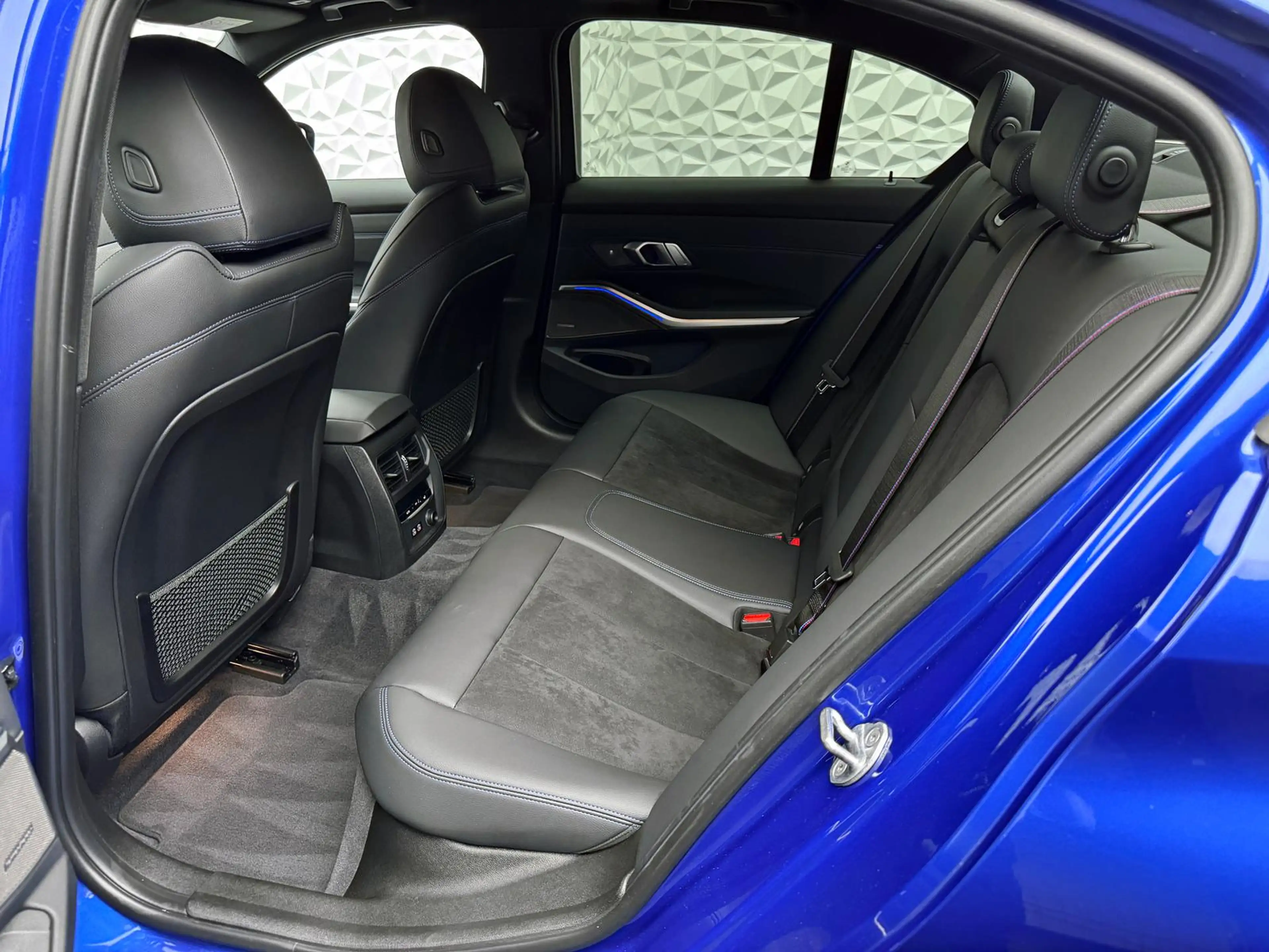 BMW 340 XDR*INDIVIDUAL*DEUTSCH*H&K*LASER*STANDHZ*PANO*AHK — photo 12