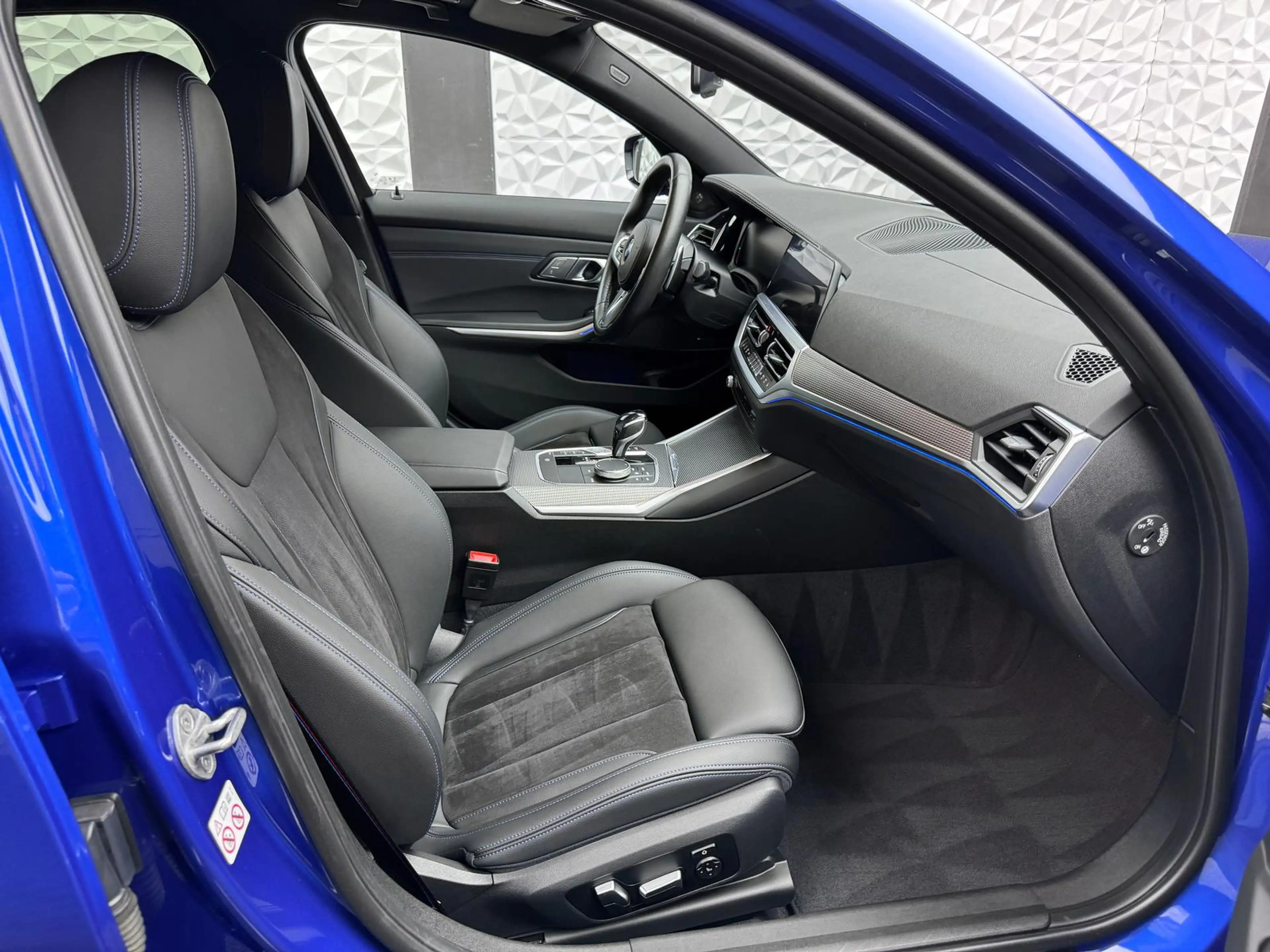 BMW 340 XDR*INDIVIDUAL*DEUTSCH*H&K*LASER*STANDHZ*PANO*AHK — photo 10
