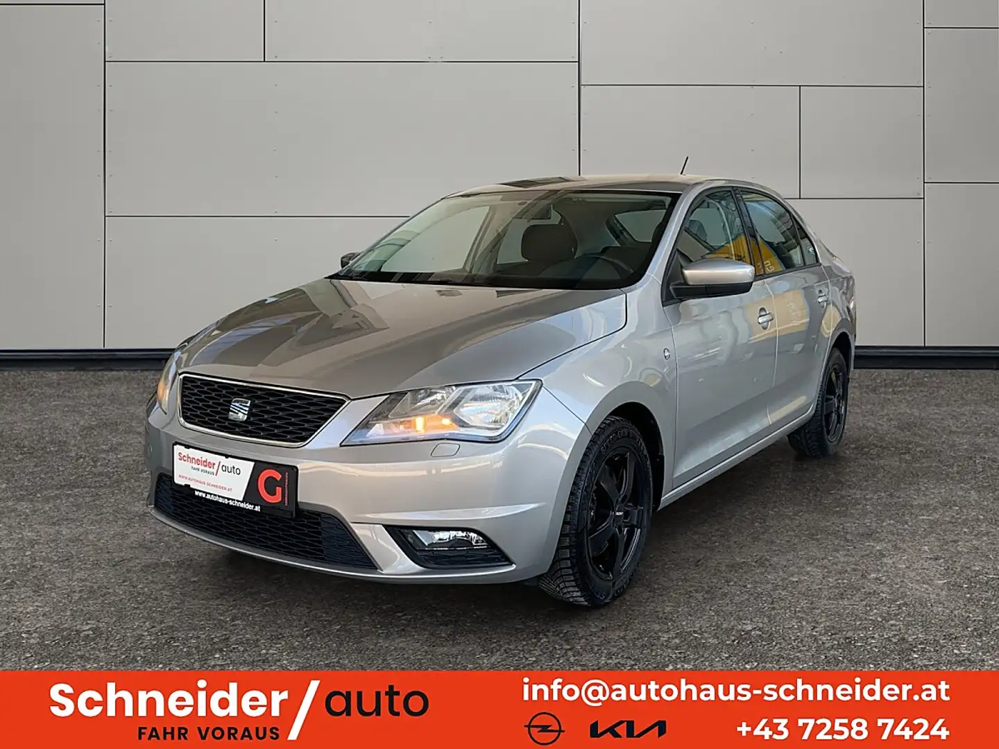 SEAT Toledo 1,4 TSI Style DSG Braun - 1