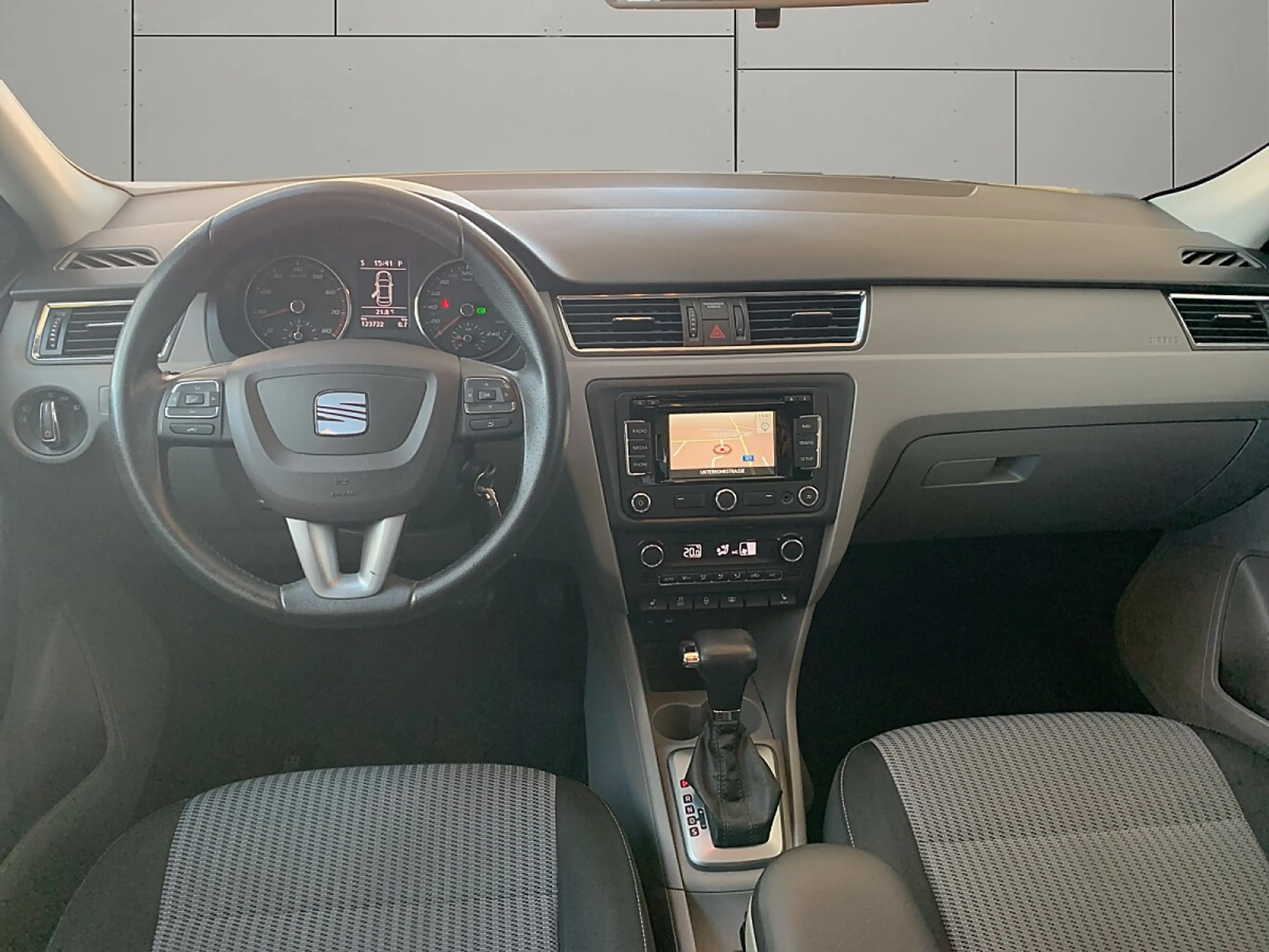 SEAT Toledo 1,4 TSI Style DSG — photo 8