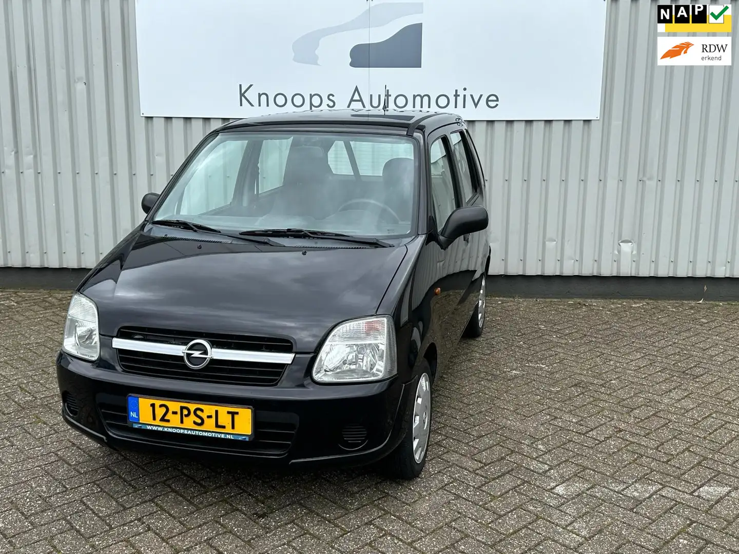 Opel Agila 1.2-16V Essentia Nieuwe Apk 04-04-2025 Zwart - 1