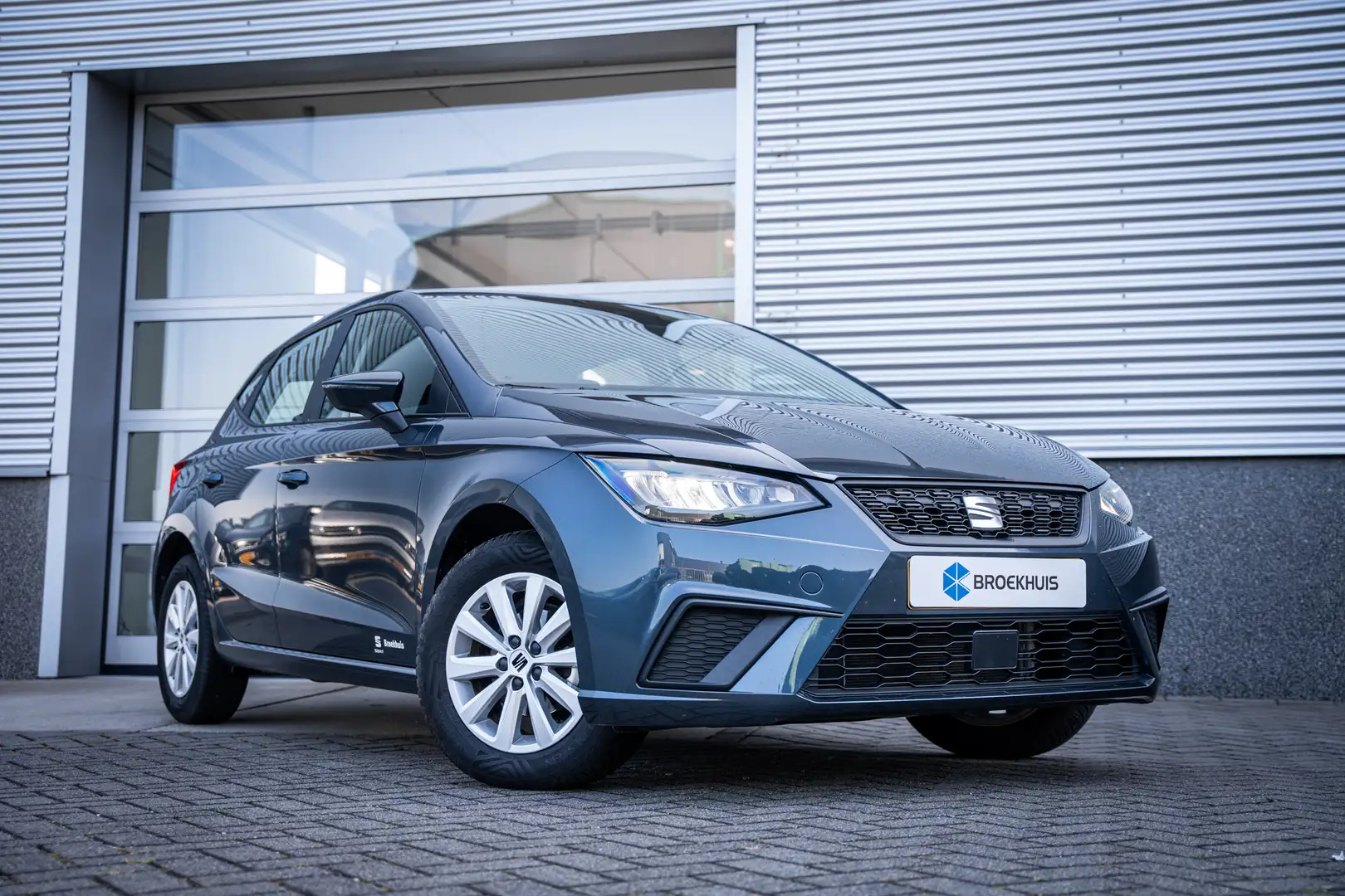 SEAT Ibiza 1.0 EcoTSI Style Grau - 2