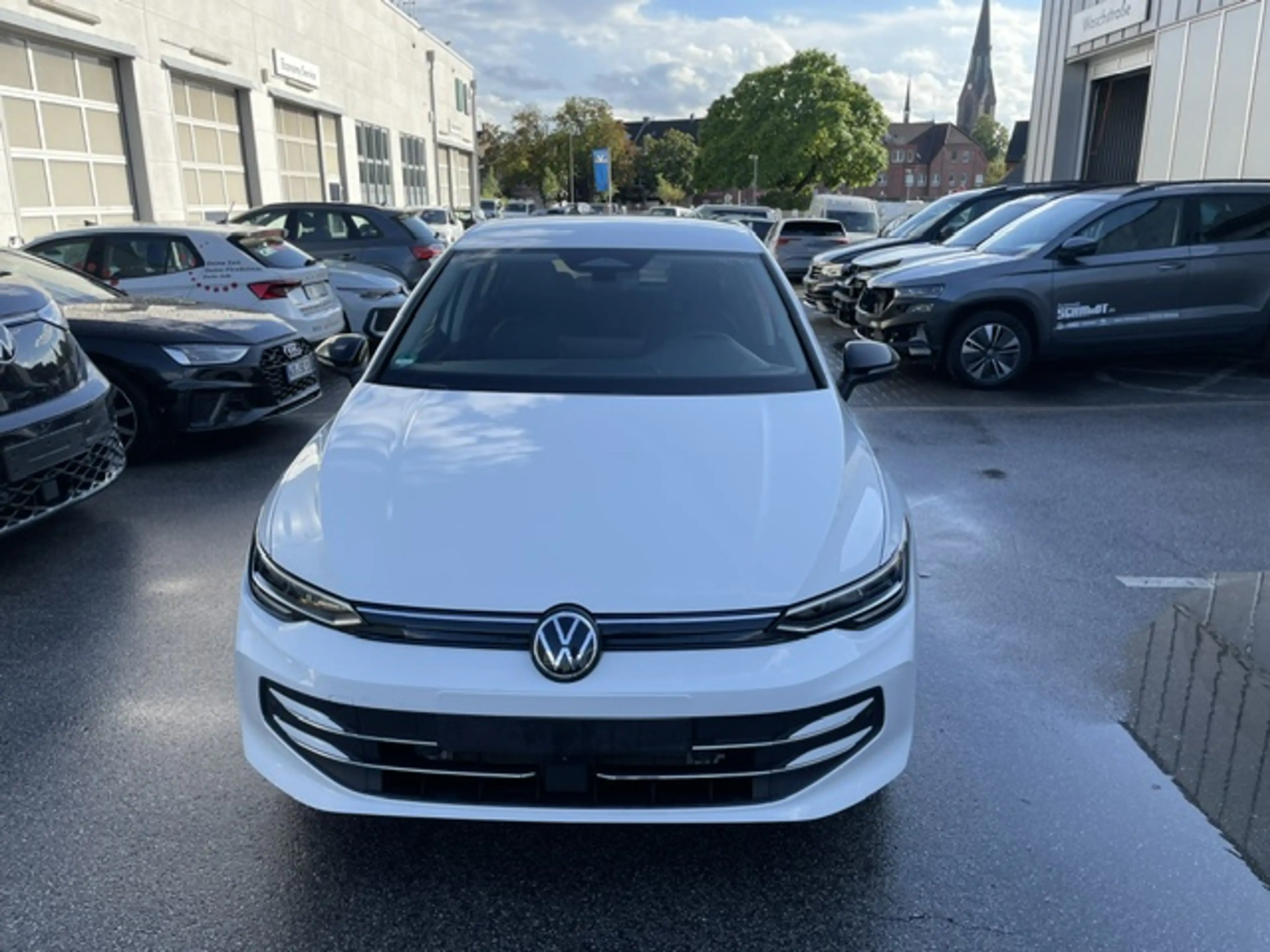 Volkswagen Golf VIII 1.5 TSI eHybrid DSG Energy AHK R-Kamera Na... — photo 5