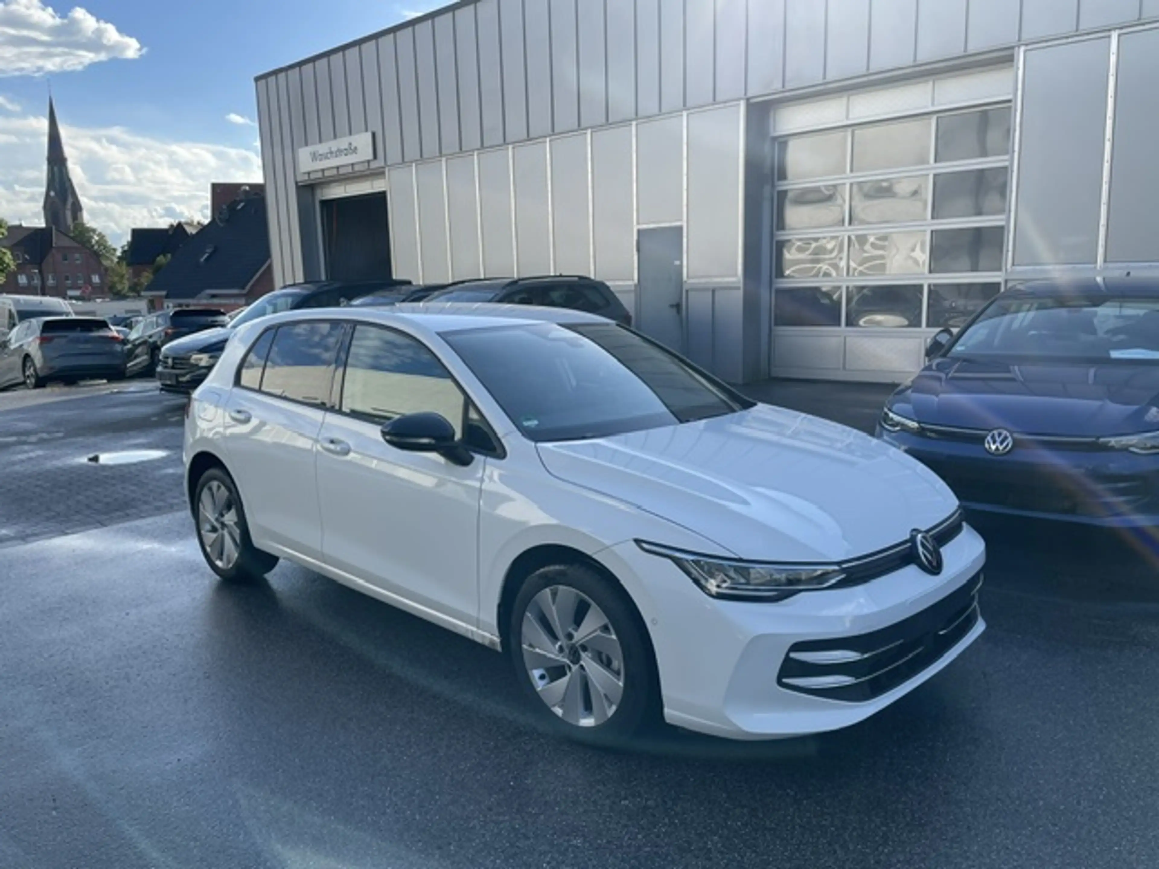 Volkswagen Golf VIII 1.5 TSI eHybrid DSG Energy AHK R-Kamera Na... — photo 4