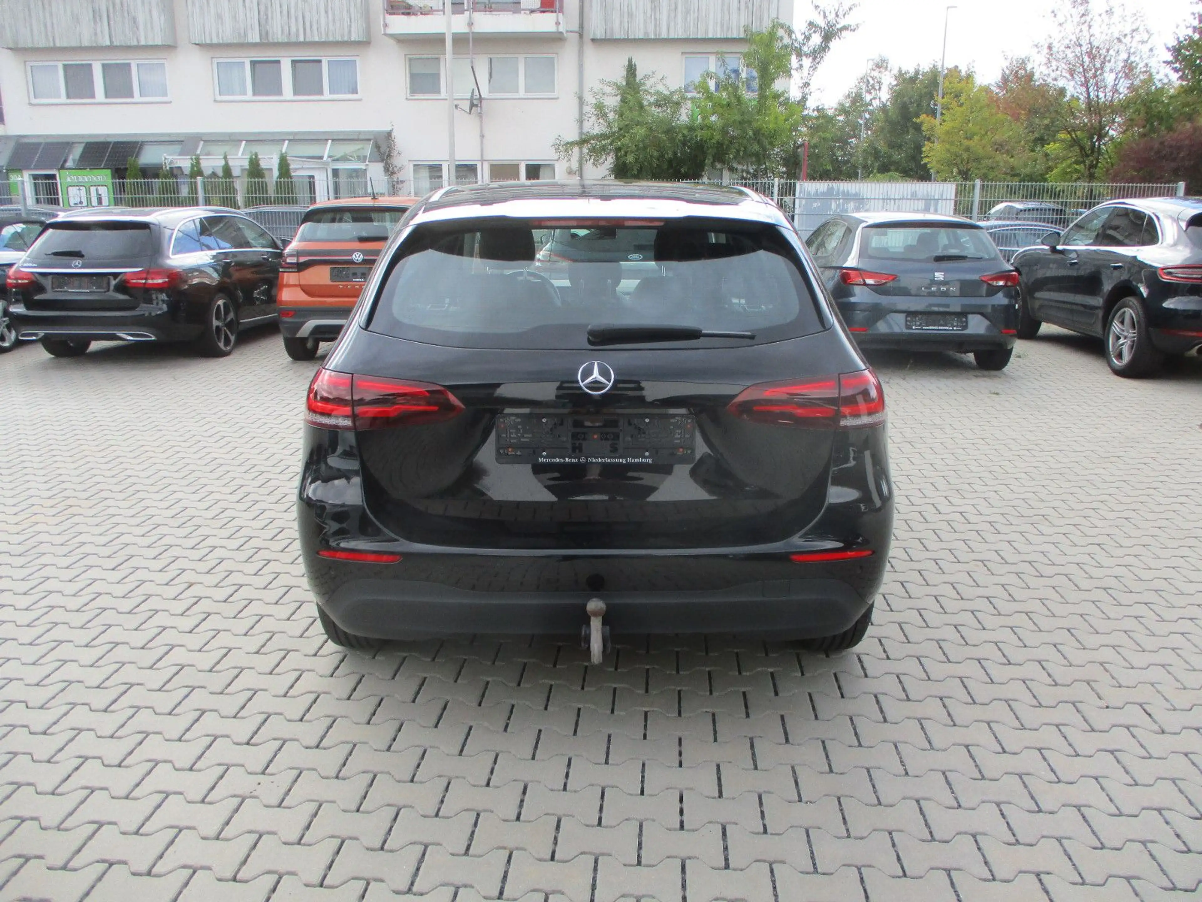 Mercedes-Benz B 180 d NAVI LEDER KAMERA LED TOTW SPURH AHK PDC — photo 7
