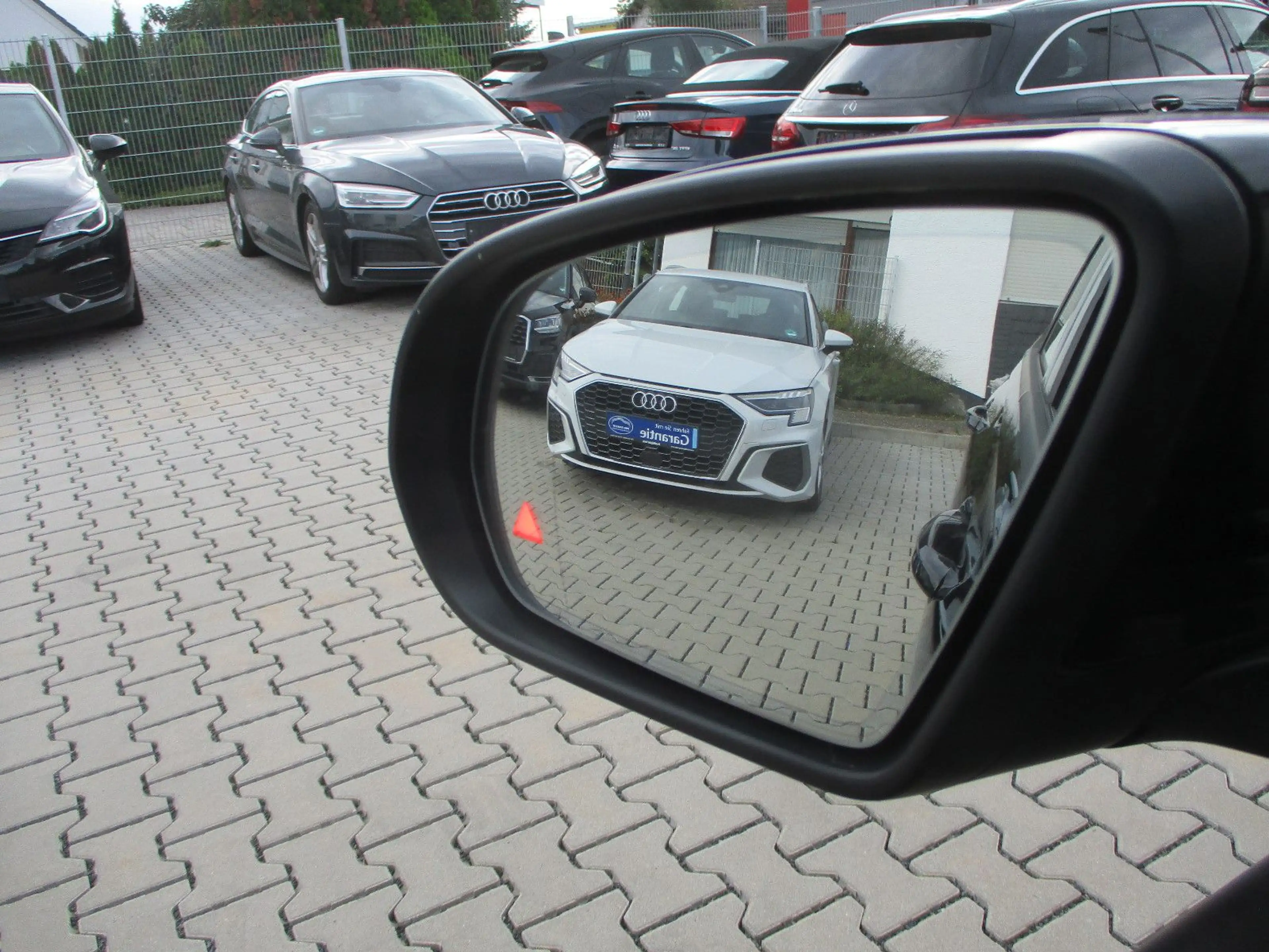 Mercedes-Benz B 180 d NAVI LEDER KAMERA LED TOTW SPURH AHK PDC — photo 8