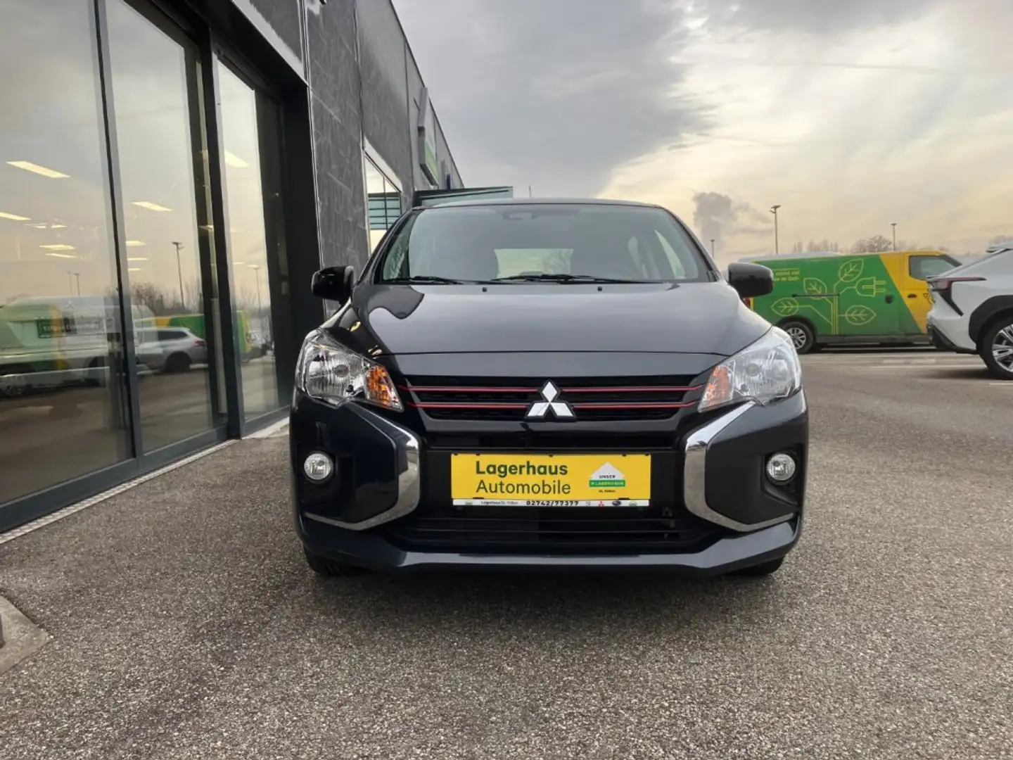 Mitsubishi Space Star 1,2 Invite AS&G SDA 45 Jahre Edition   24 Grau - 2