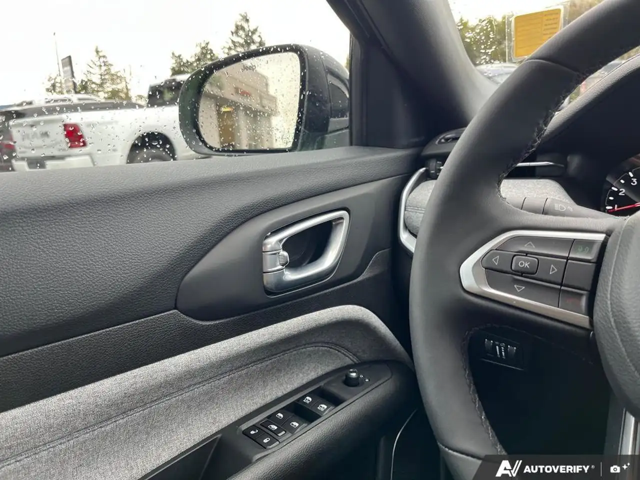 Jeep Compass photo Jeep Compass