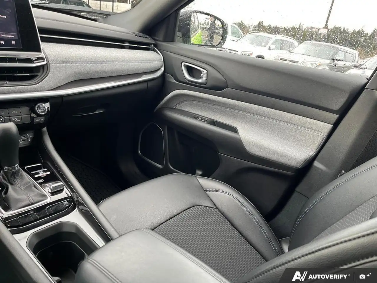 Jeep Compass photo Jeep Compass