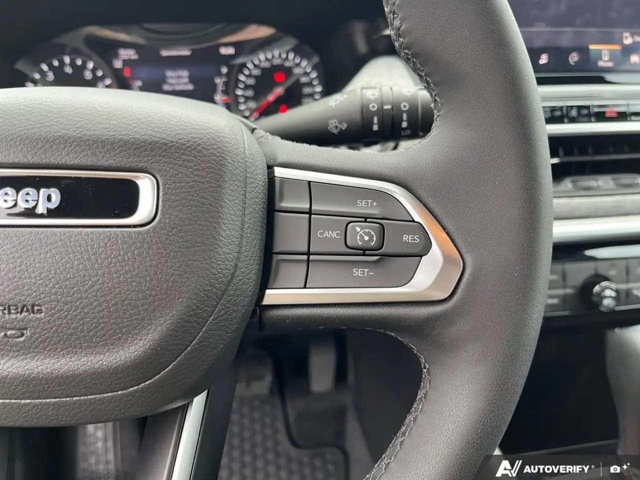 Jeep Compass photo Jeep Compass