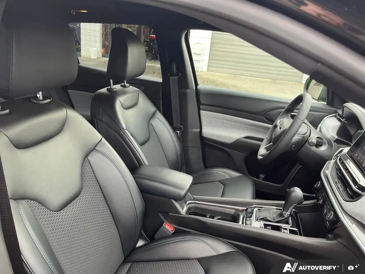 Jeep Compass photo Jeep Compass