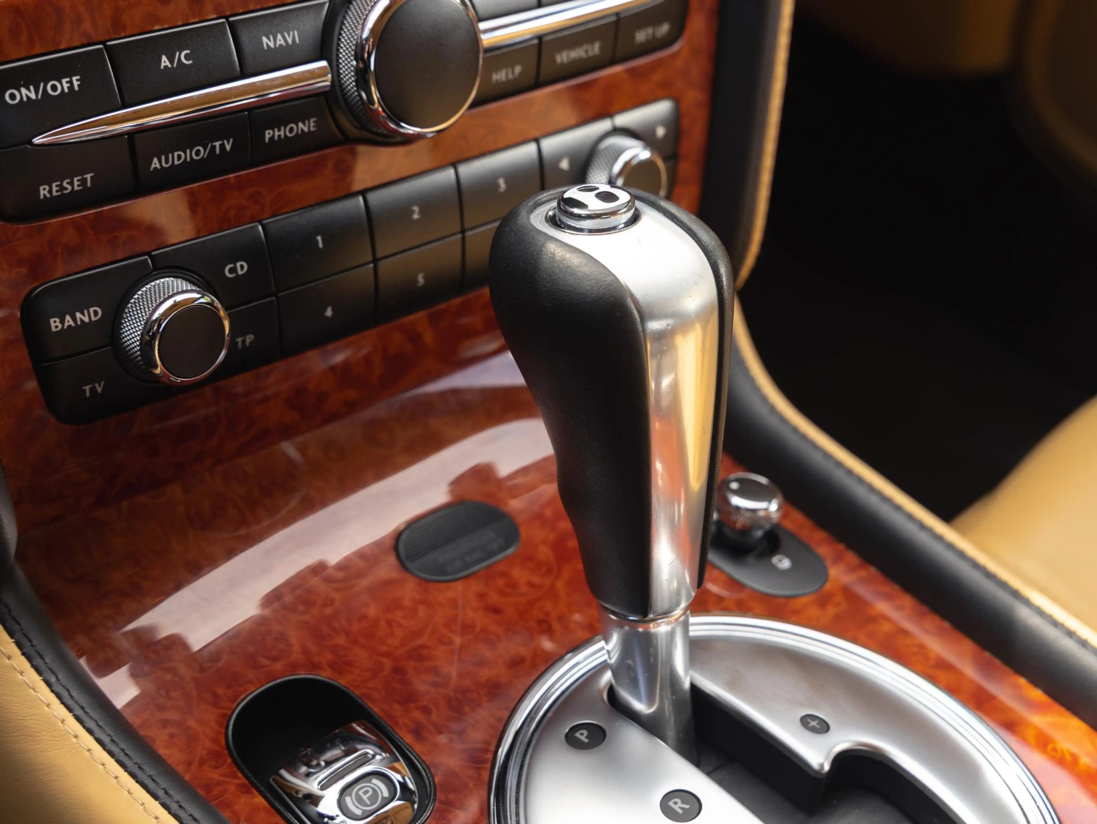 Bentley Continental GT 6.0 W12 NL Auto|Deal Ond|Youngtimer — photo 32