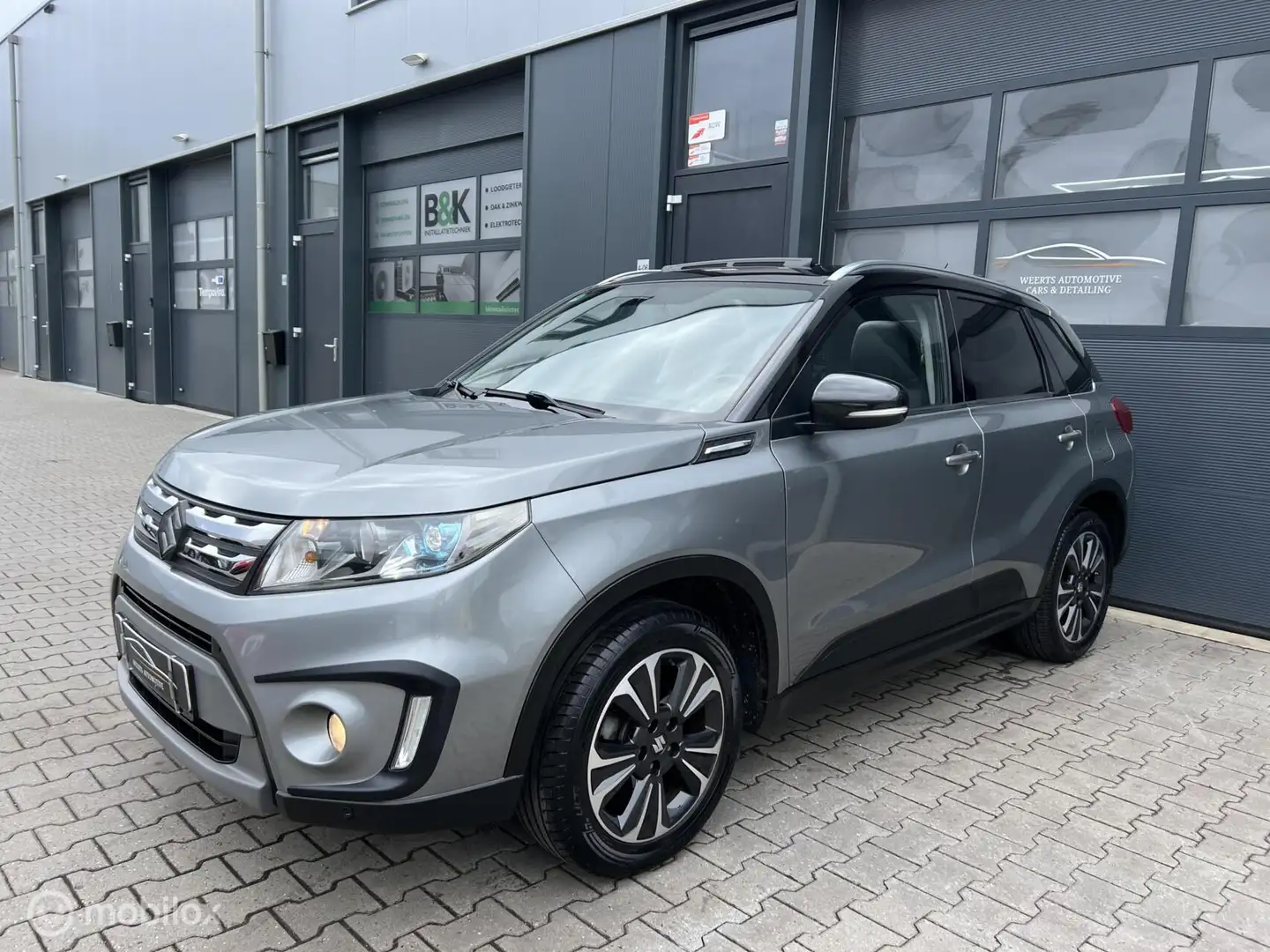 Suzuki Vitara 1.6 High Executive |PANO|TREKH|CAMERA|STOELVW Zwart - 2