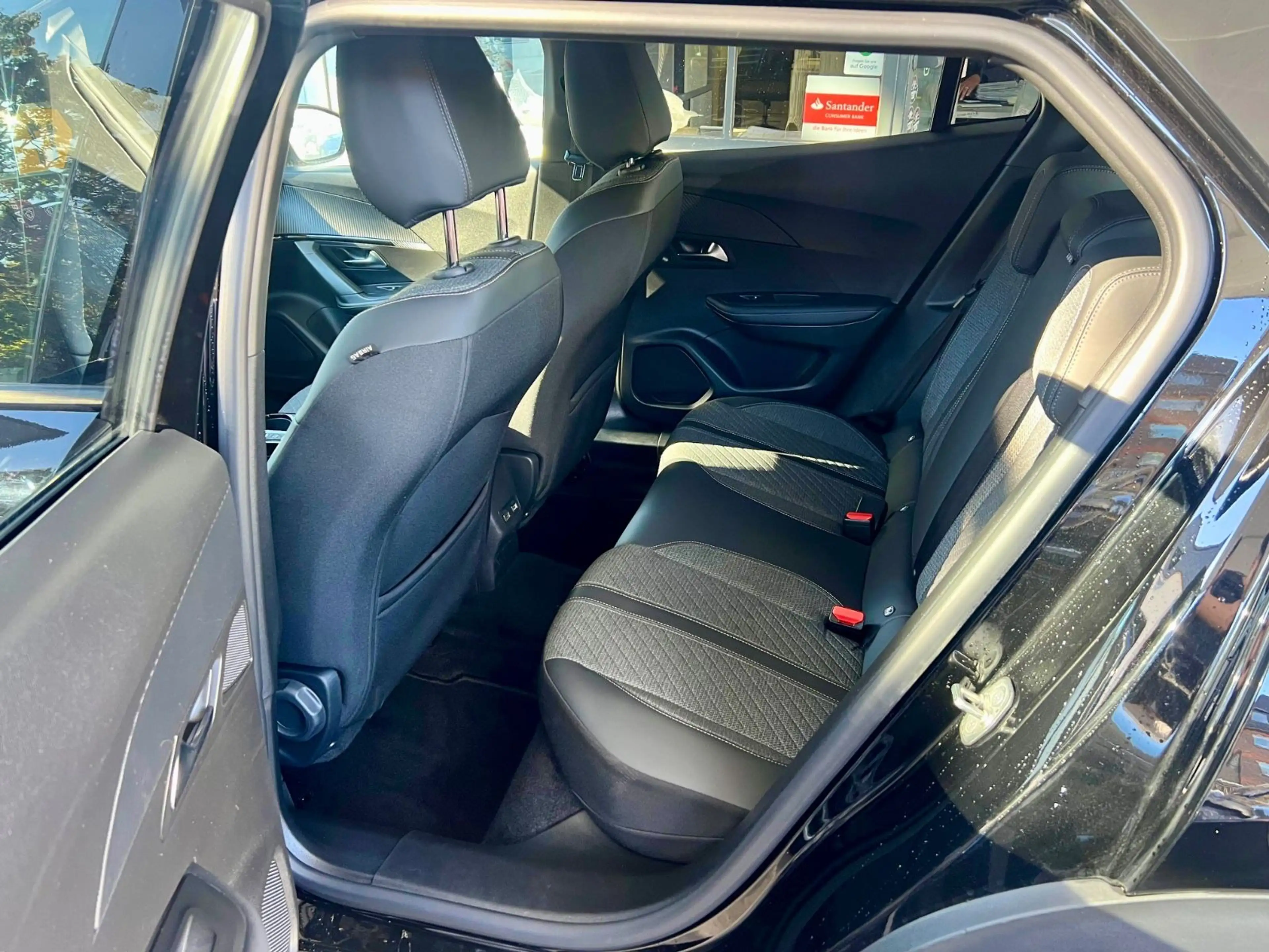 Peugeot 2008 Allure *SHZ*RFK*1-J GAR* — photo 9