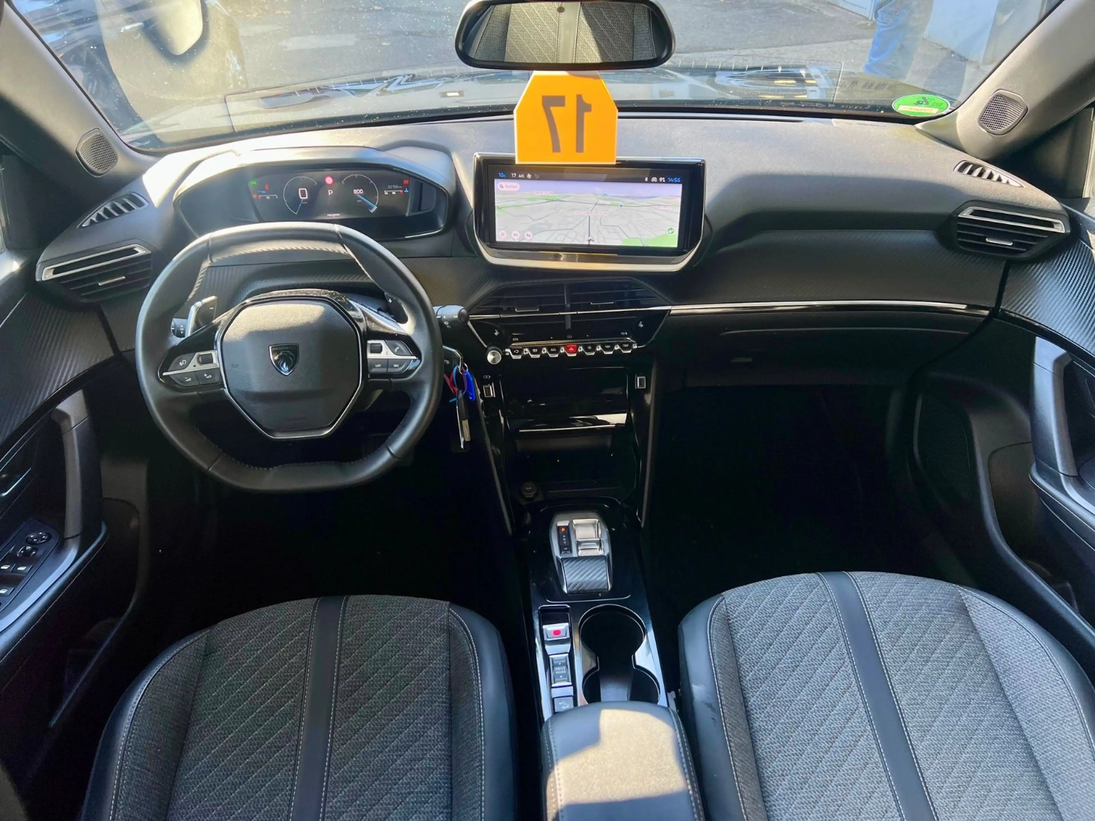 Peugeot 2008 Allure *SHZ*RFK*1-J GAR* — photo 11