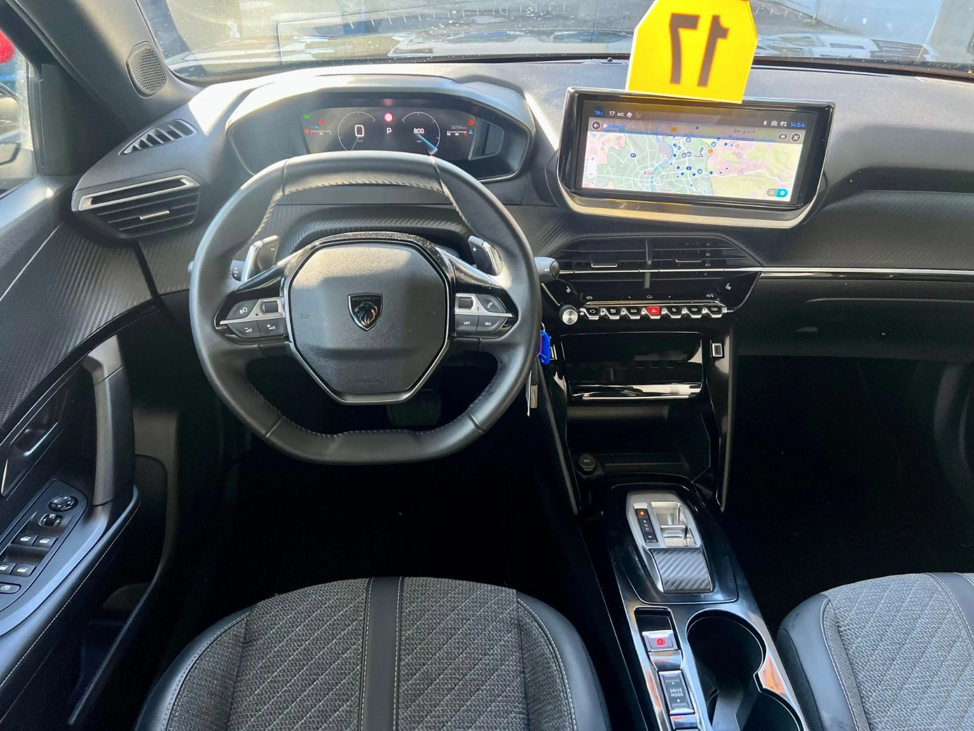 Peugeot 2008 Allure *SHZ*RFK*1-J GAR* — photo 12