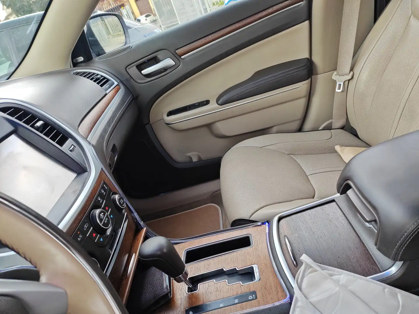 Lancia Thema 3.0 V6 mjt II Platinum 239cv auto - 1