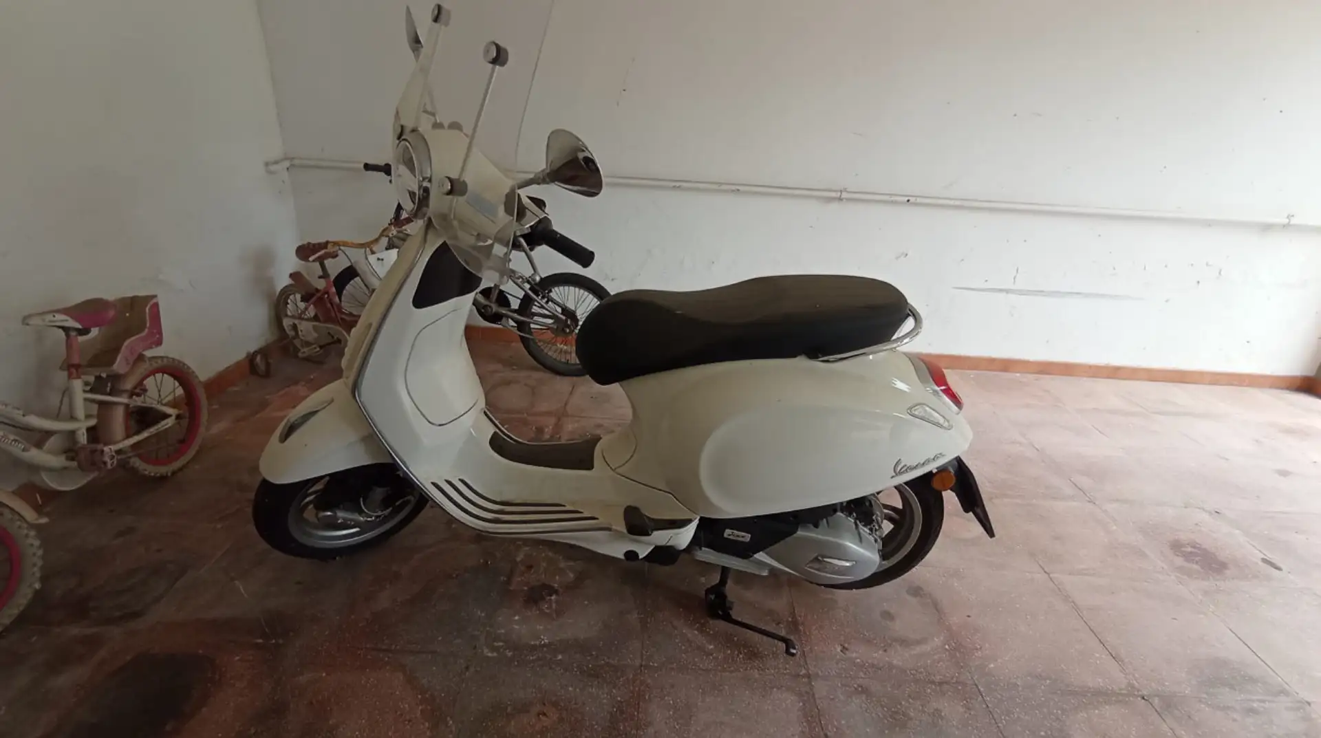 Vespa Primavera 125 Nuova Vespa Primavera ( Ultimo modello ) - 1