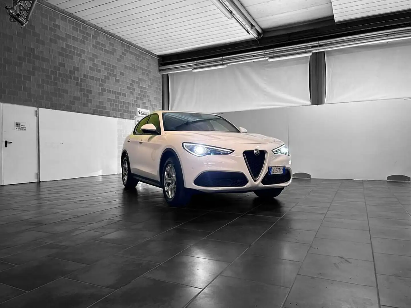 Alfa Romeo Stelvio 2.2 t Business Q4 190cv auto - 1