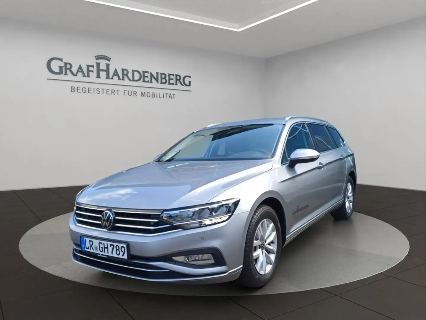 Volkswagen Passat Variant 2.0 TDI SCR DSG Business Silber - 1