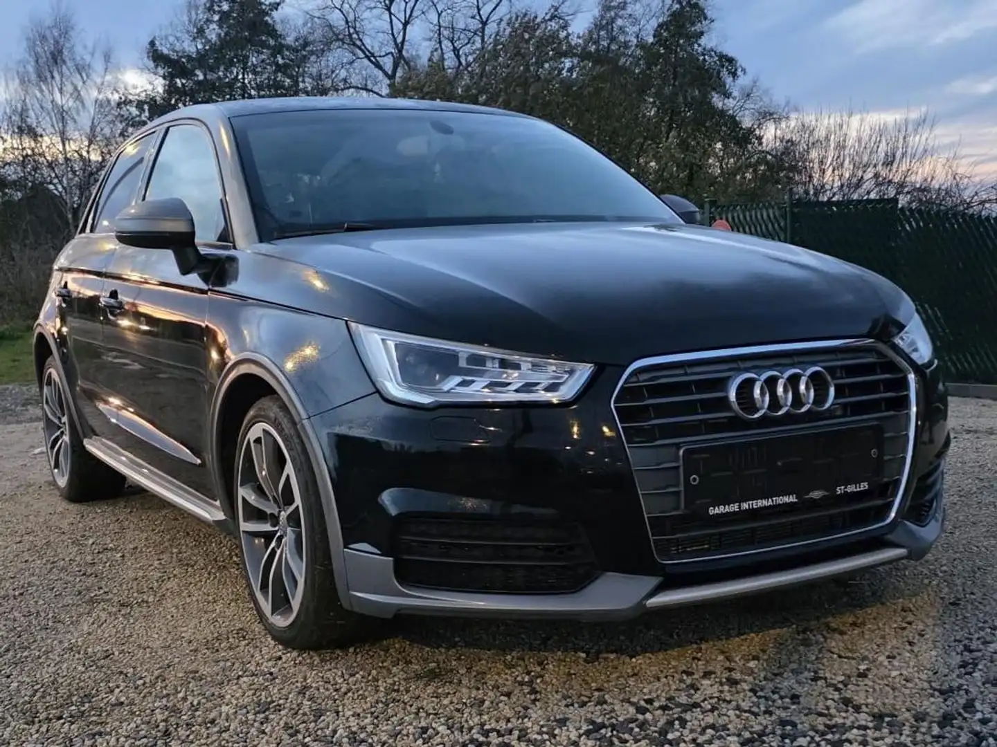 Audi A1 A1 Sportback 1.4 TFSI ACTIVE Noir - 1