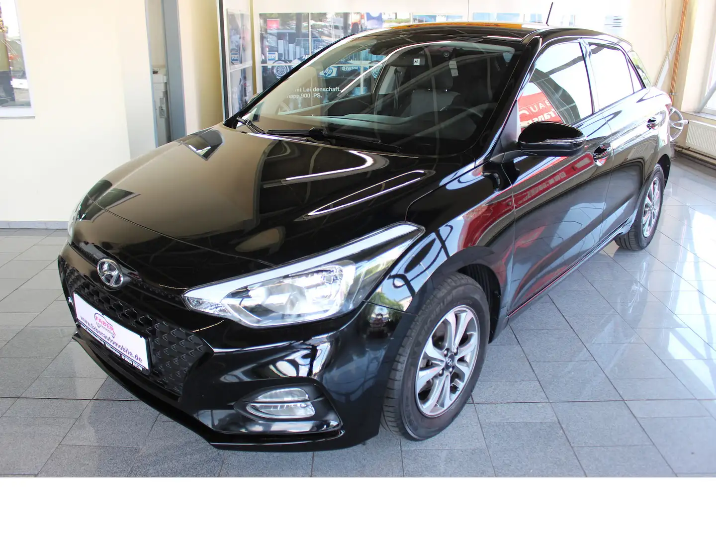 Hyundai i20 YES! Top-Ausstattung,Nur 25692 KM Noir - 1