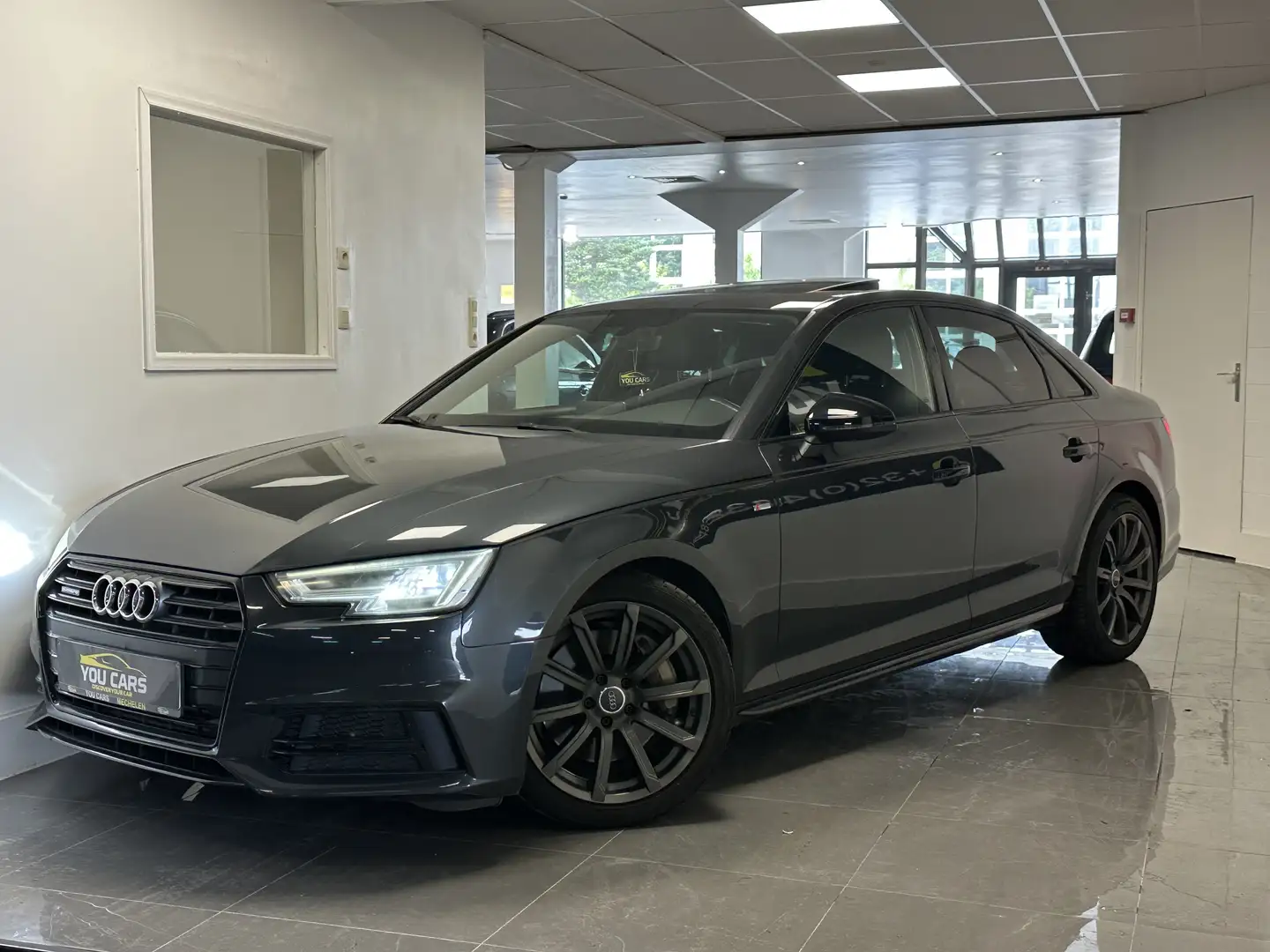 Audi A4 2.0 TFSI quattro S tronic design S- Line Gris - 2