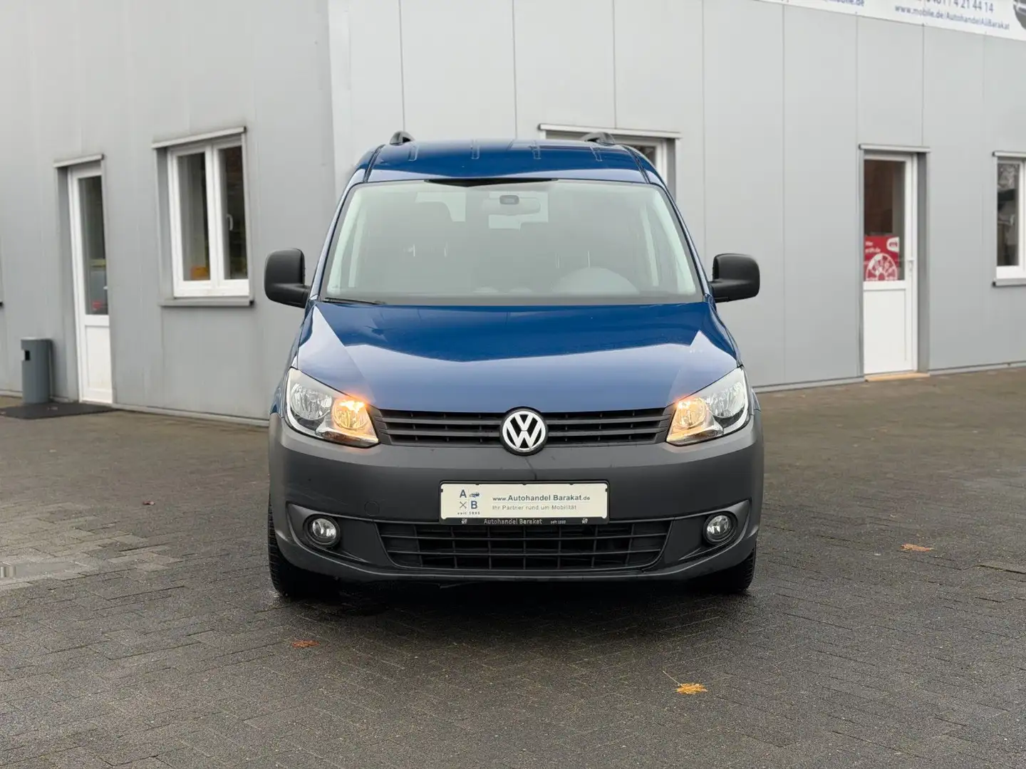 Volkswagen Caddy Kombi Maxi Comfortl. TDI DSG 7 Sitze STDHZ Bleu - 2