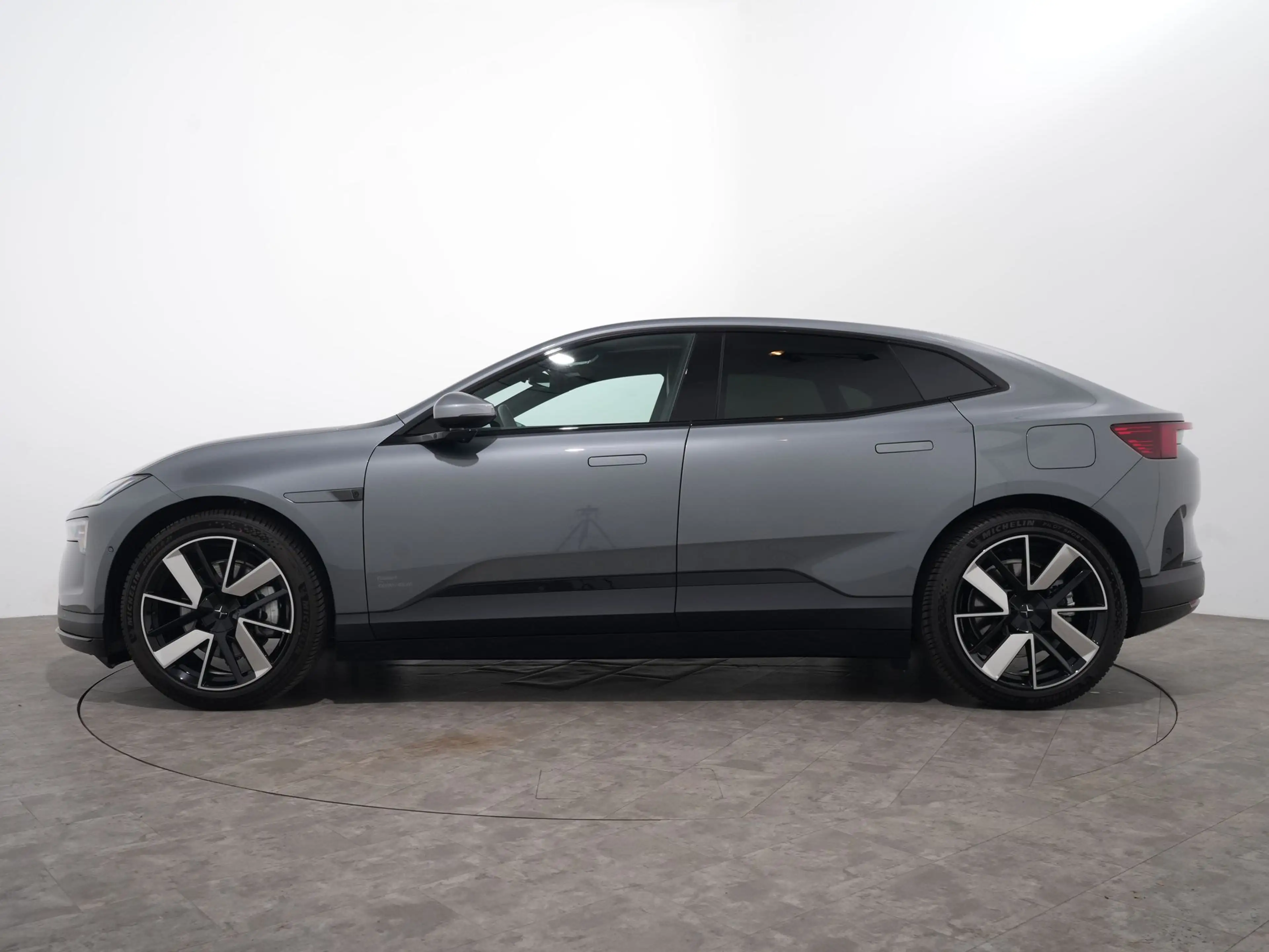 Polestar 4 LR DUAL MOTOR PRO PILOT PLUS NAPPA 100 KWH | 21 in — photo 6