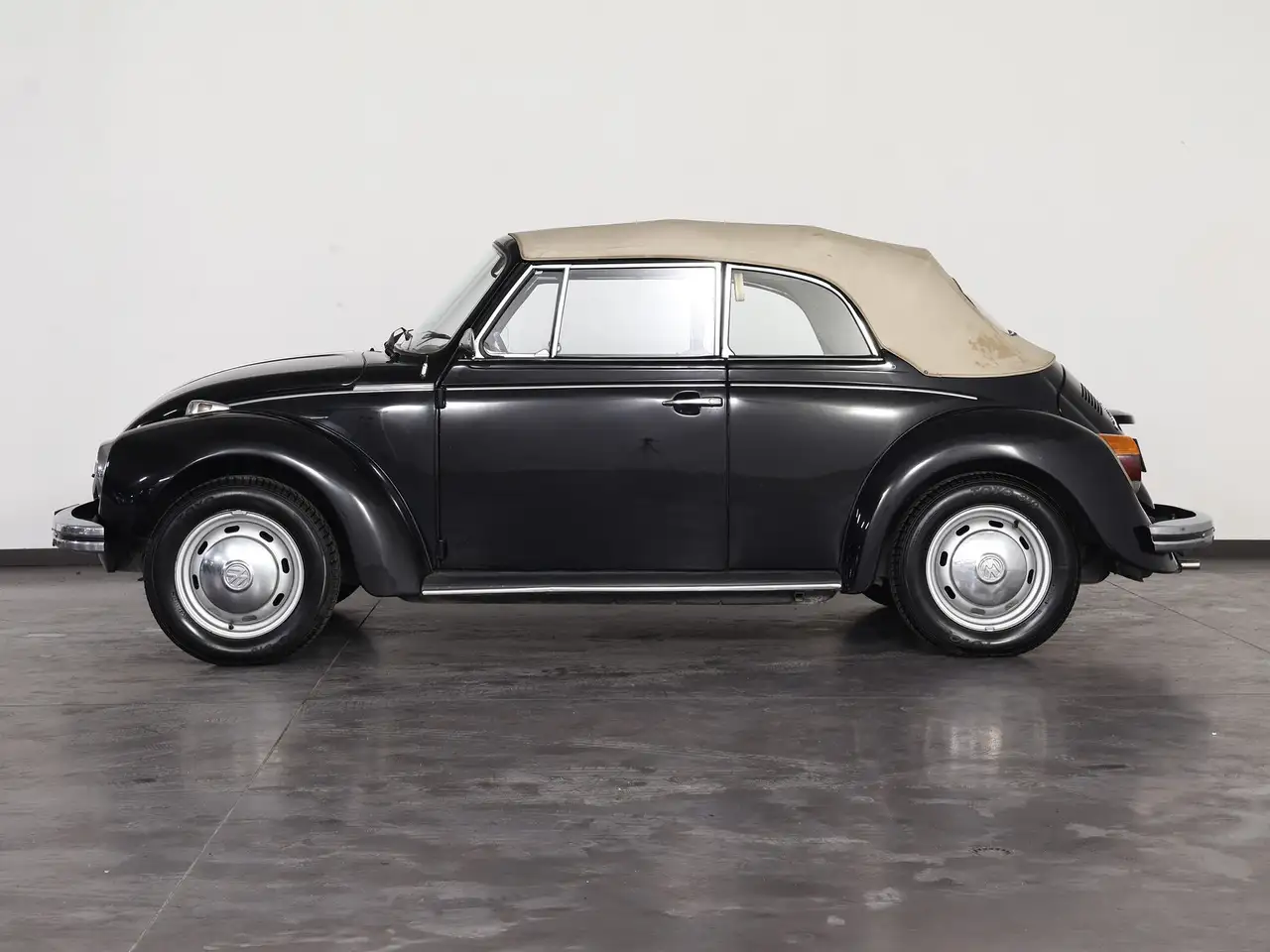 Volkswagen Maggiolino Cabrio, foto 3