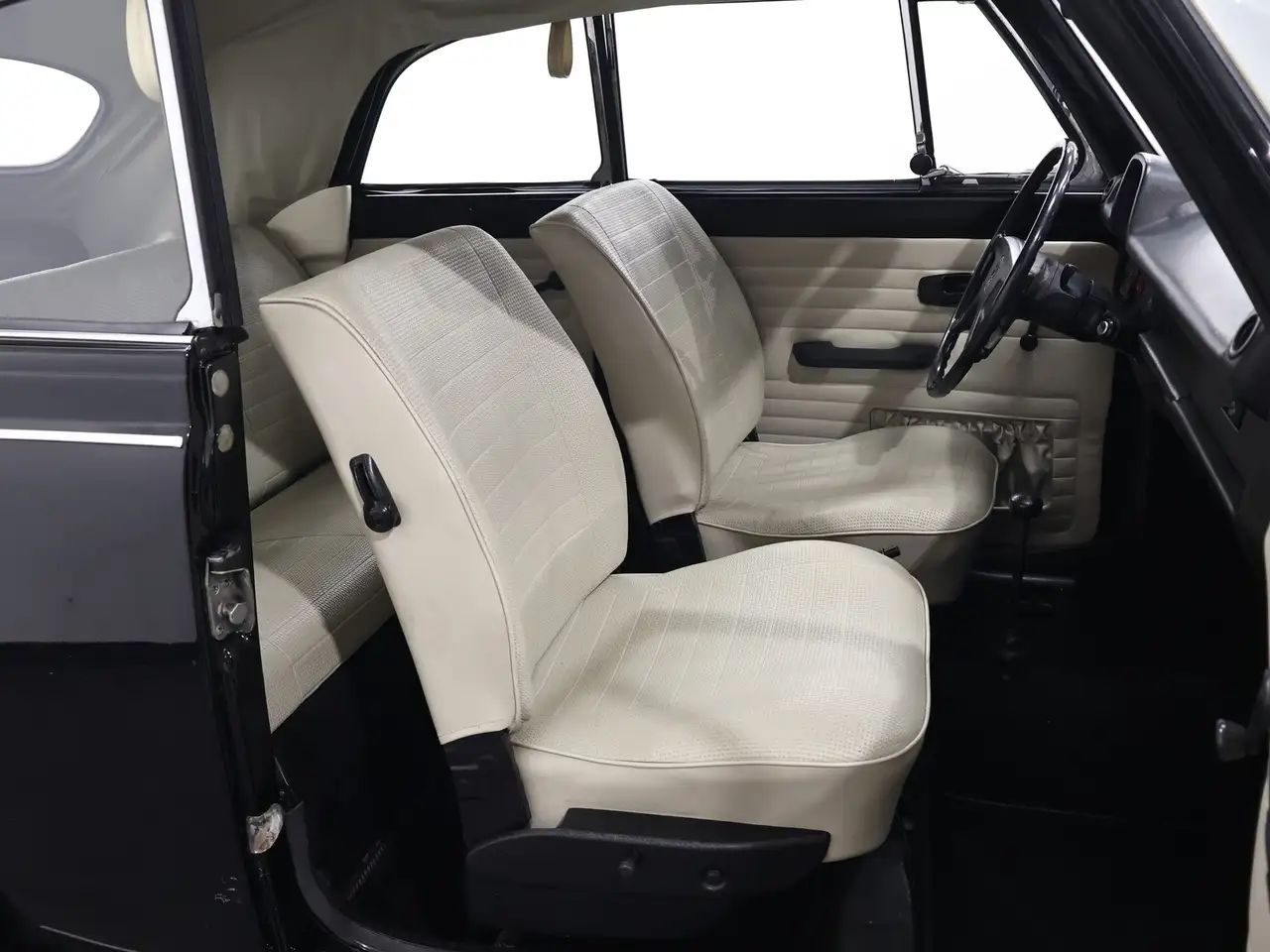 Volkswagen Maggiolino Cabrio, foto 11