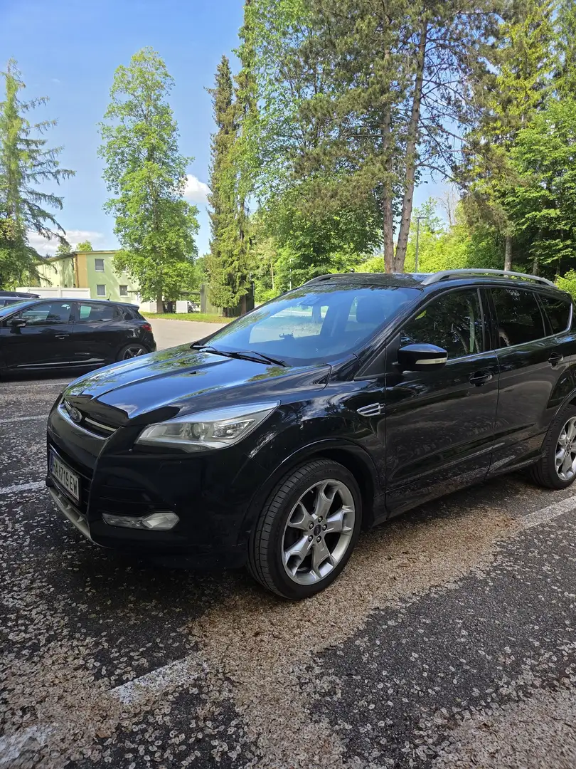 Ford Kuga Individual - 1