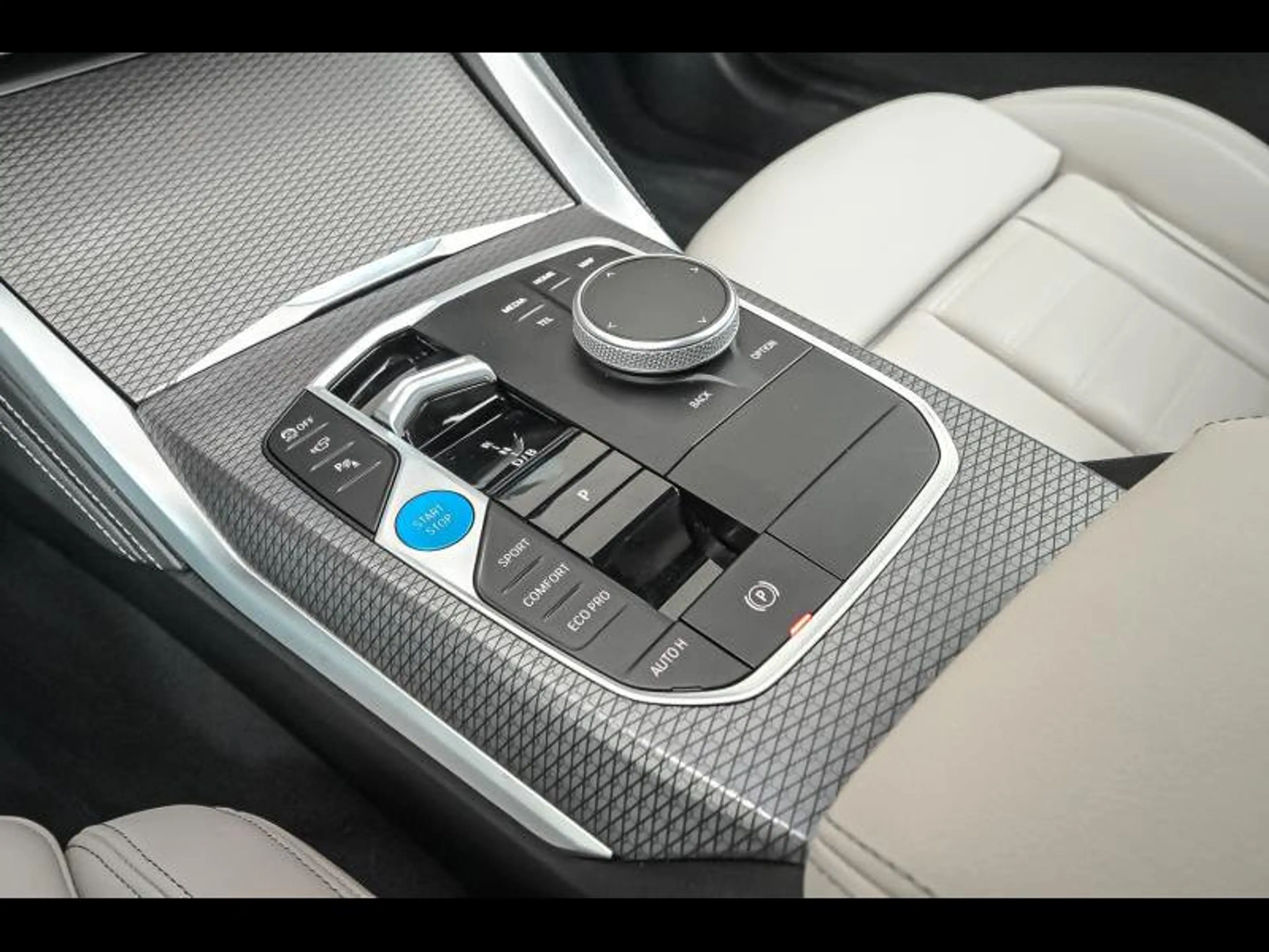 BMW i4 M50 xDrive Gran Coupé Gratis BMW Wallbox — photo 11